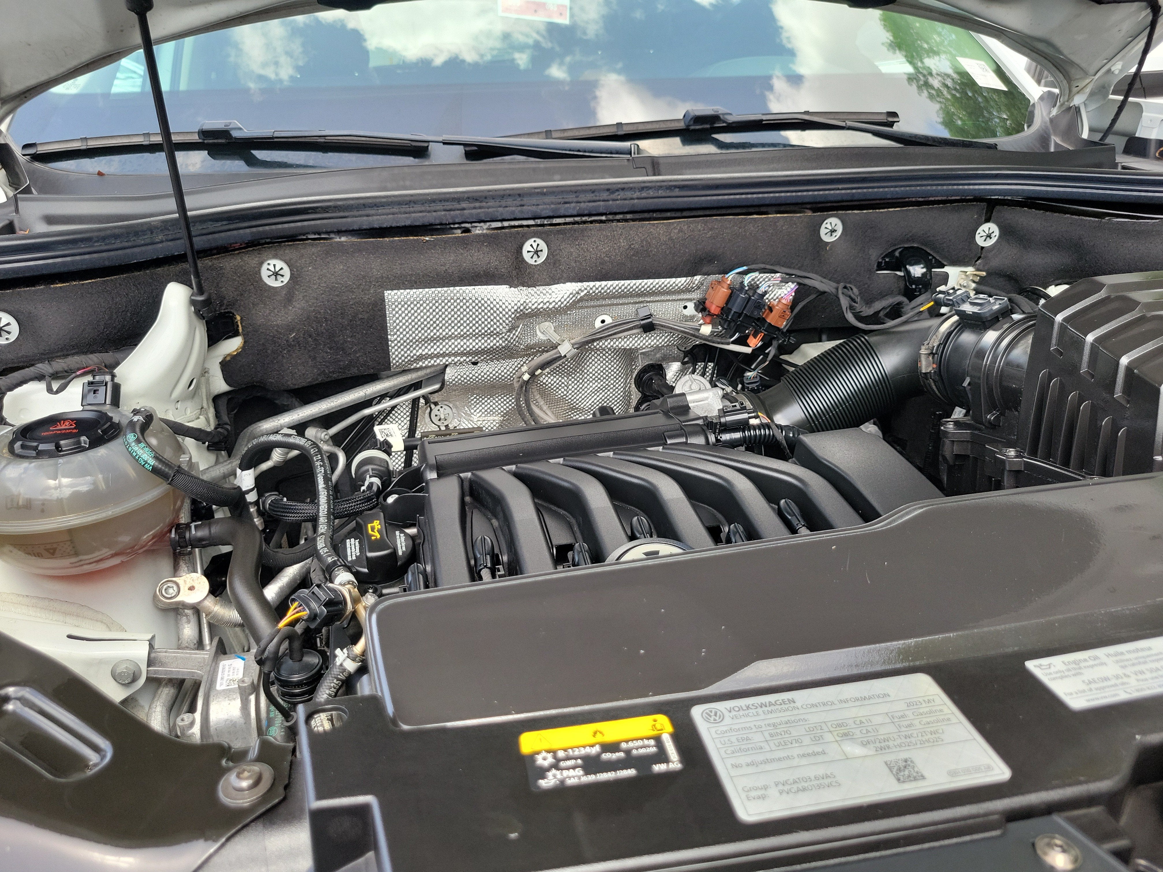 2023 Volkswagen Atlas 3.6L V6 SE w/Technology