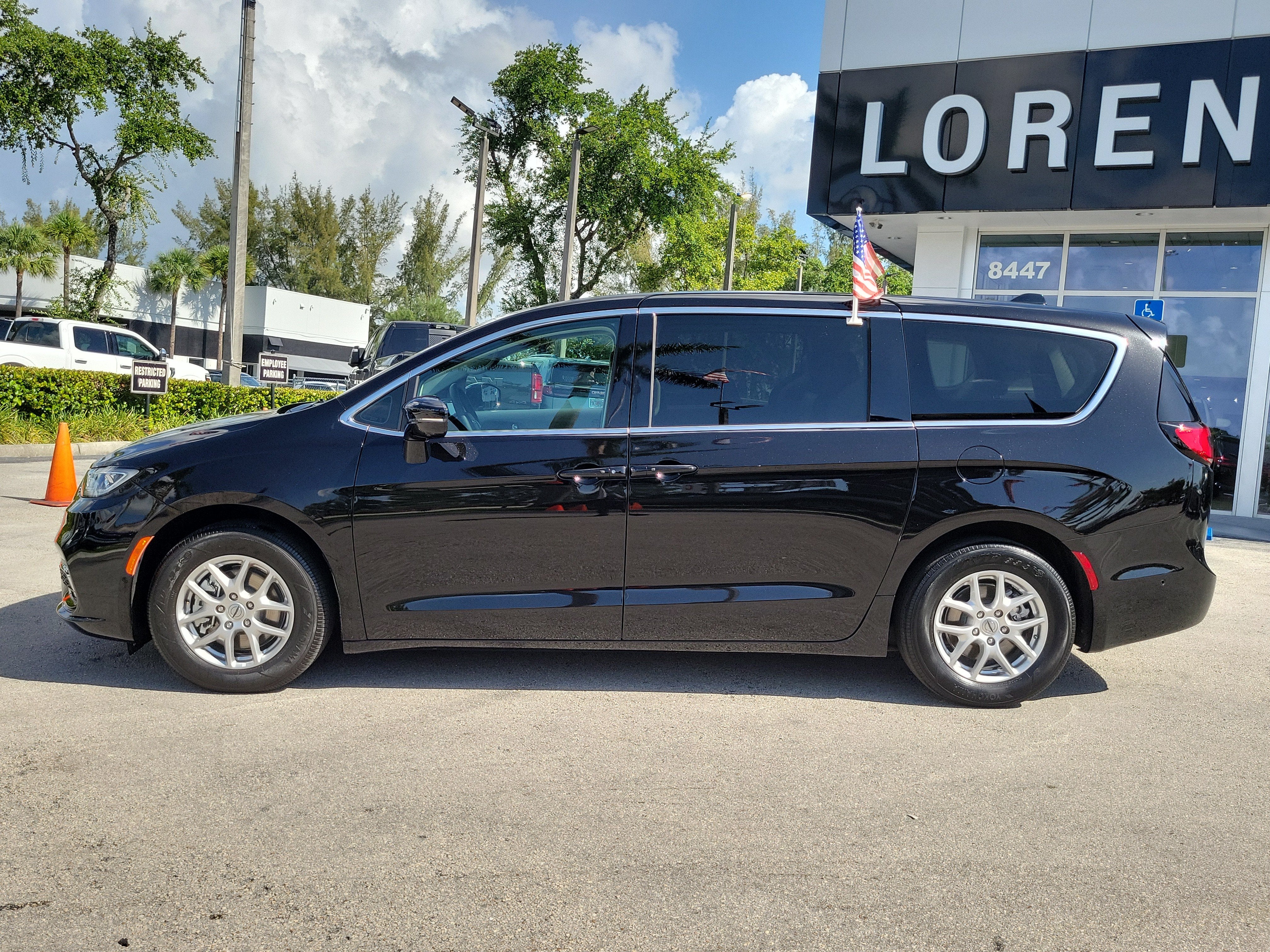 2024 Chrysler Pacifica Touring L