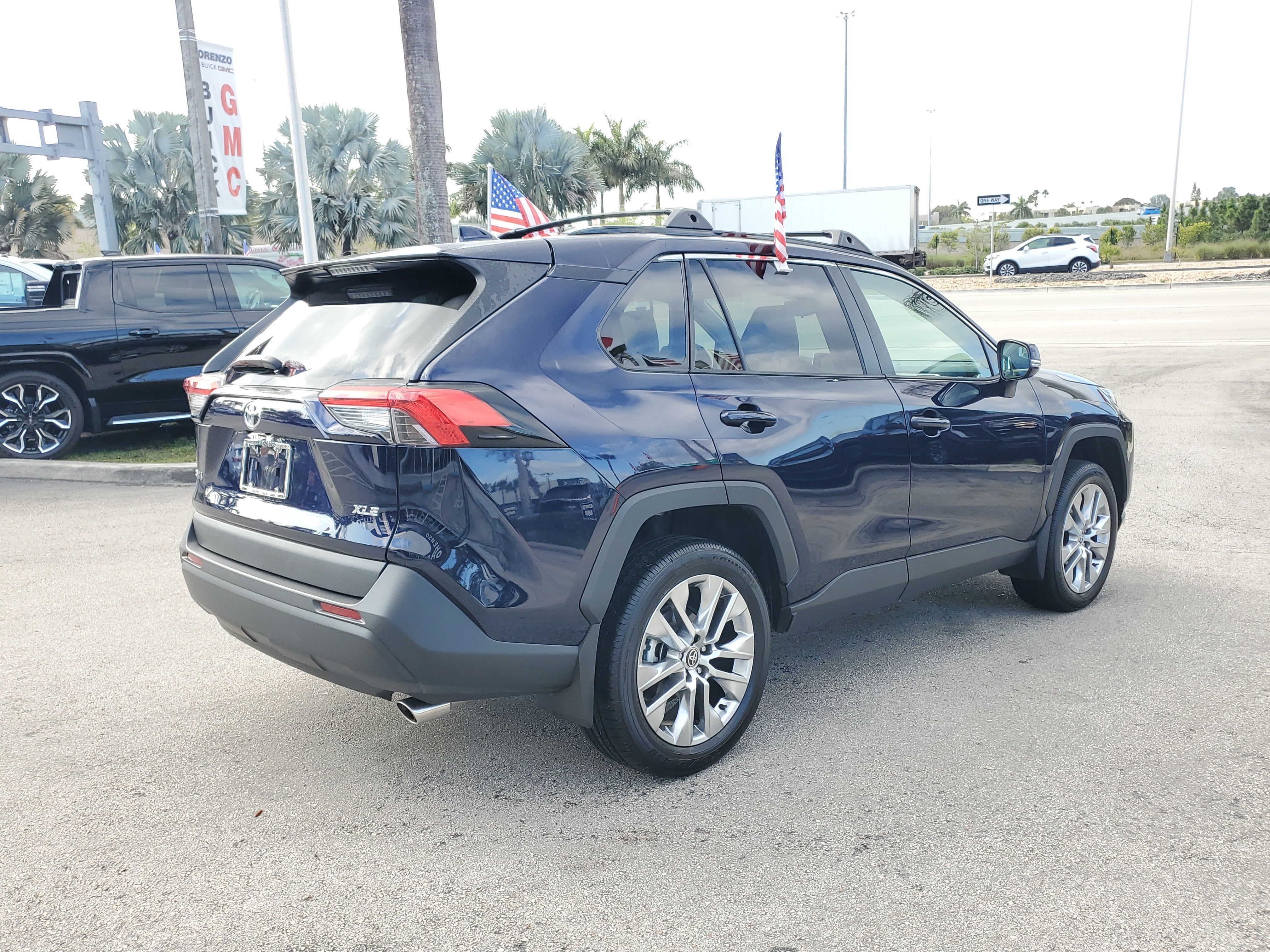 2025 Toyota RAV4 XLE Premium