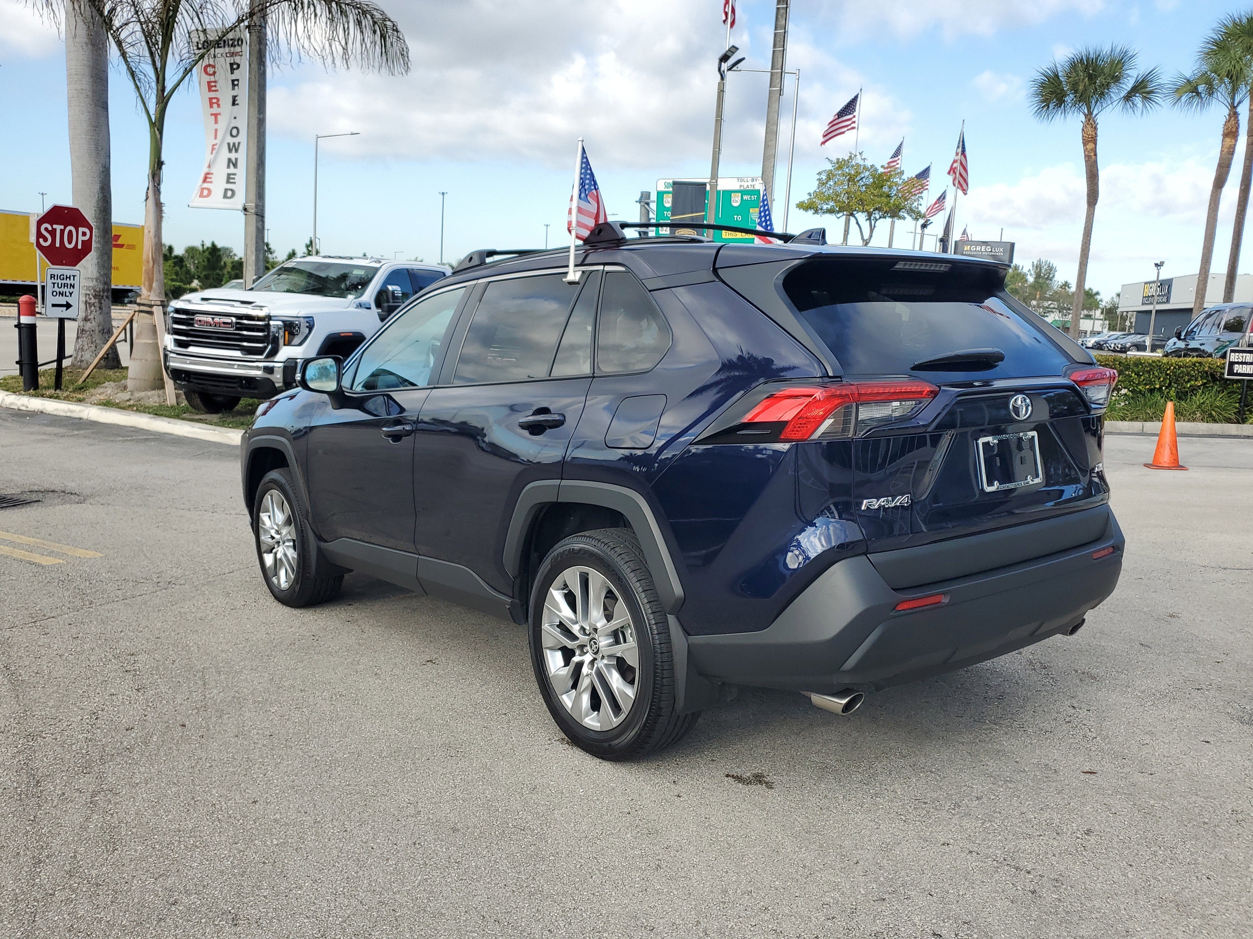 2025 Toyota RAV4 XLE Premium