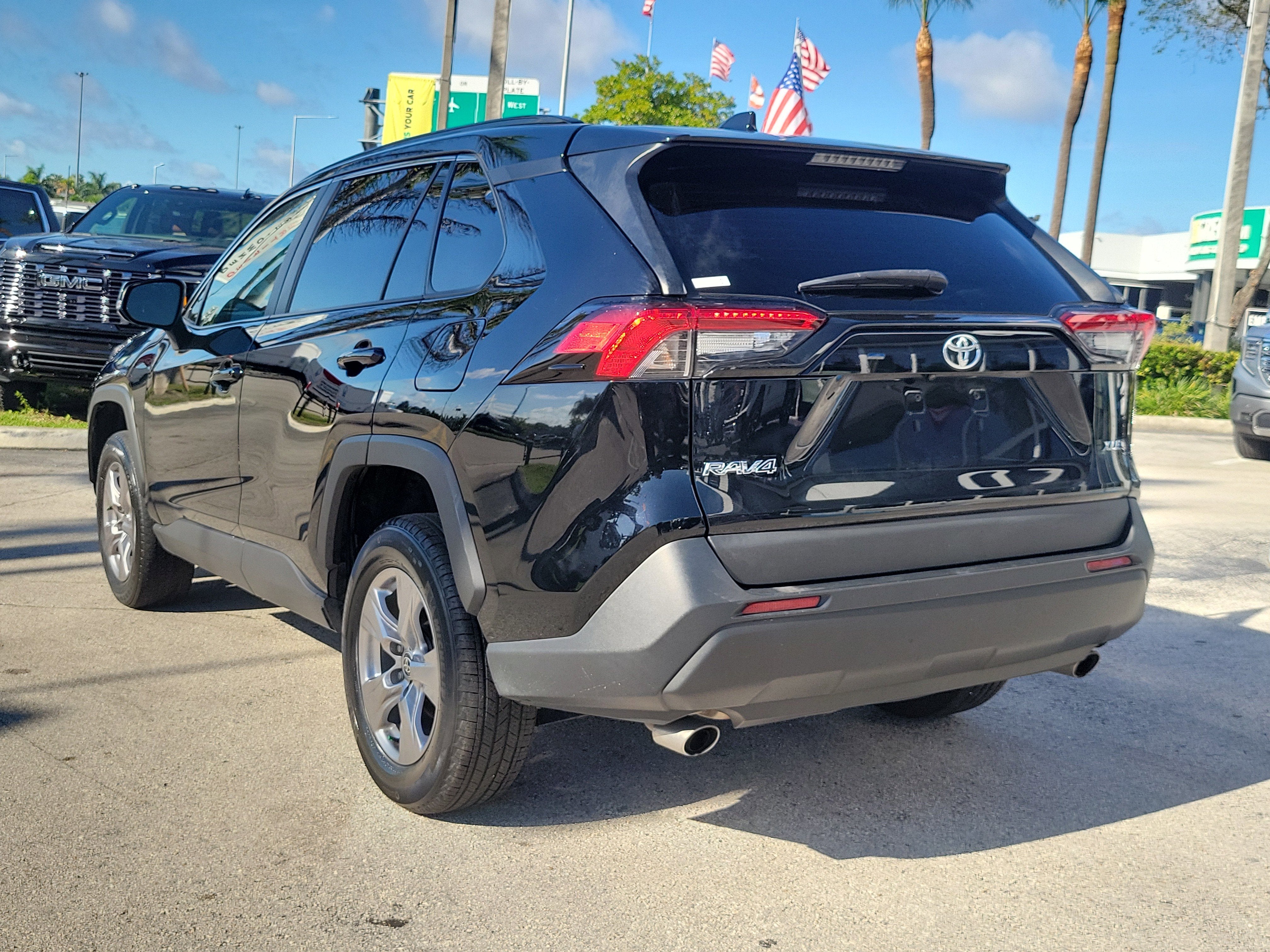 2023 Toyota RAV4 XLE