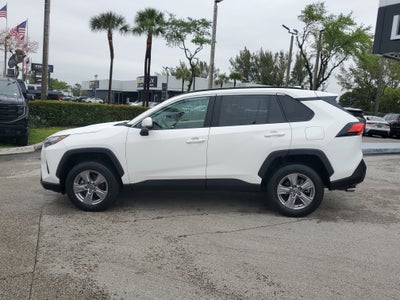 2022 Toyota RAV4 XLE