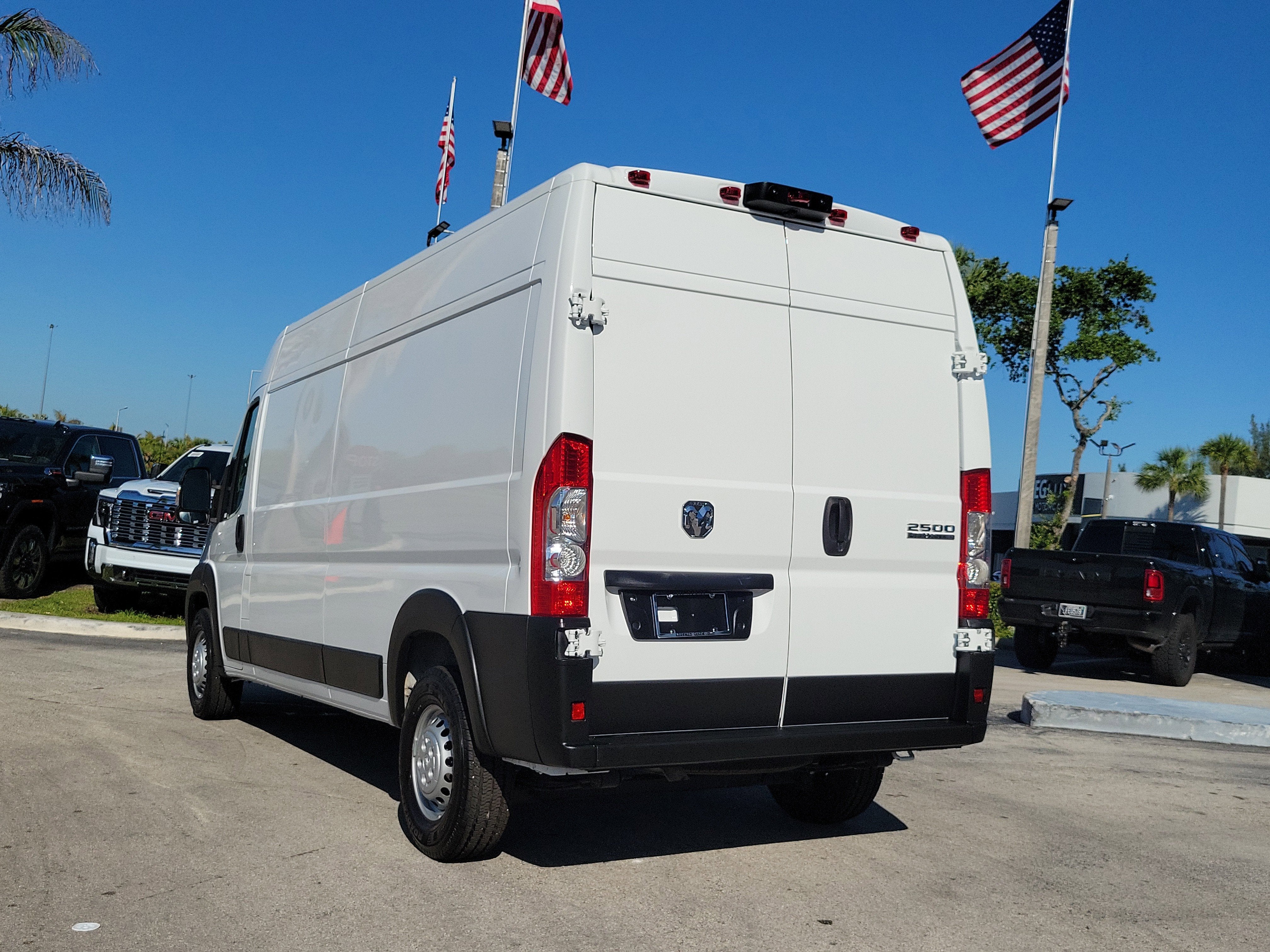 2026 RAM ProMaster Cargo Van Tradesman