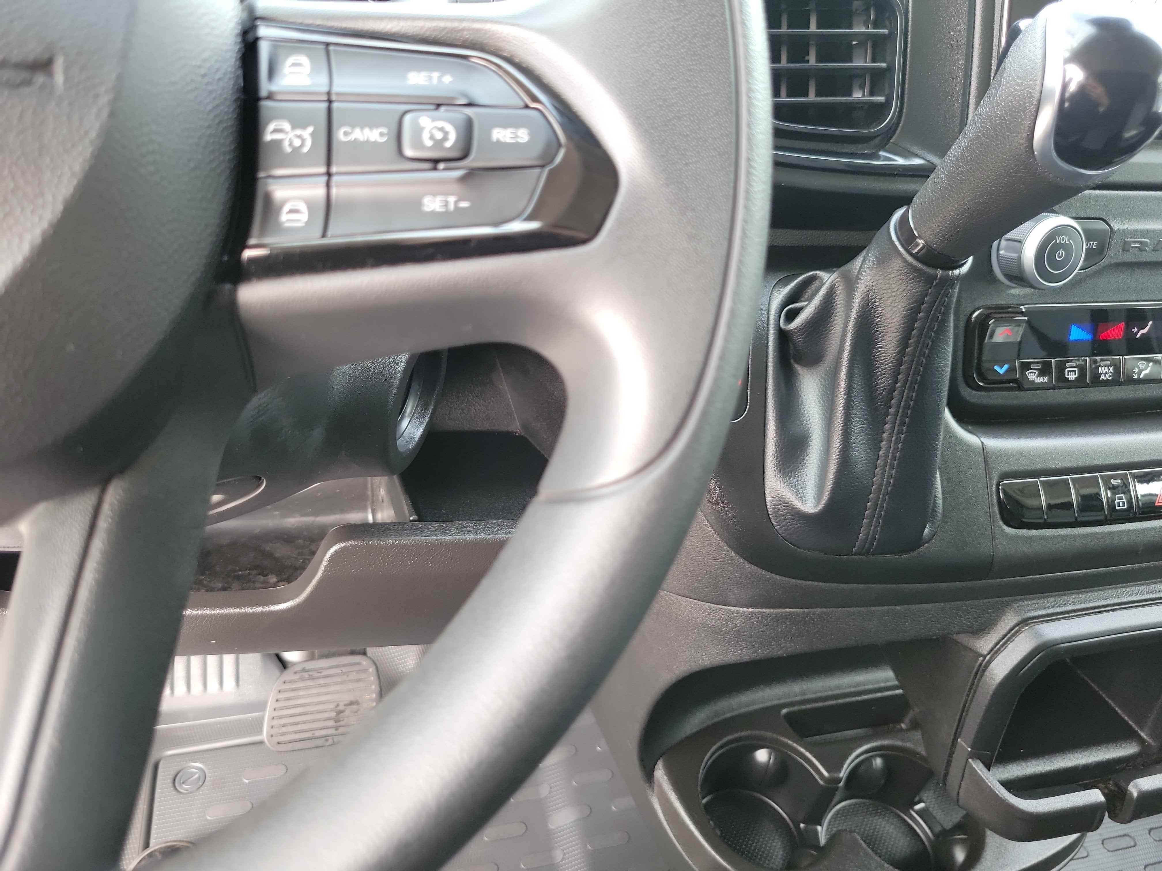 2026 RAM ProMaster Cargo Van Tradesman