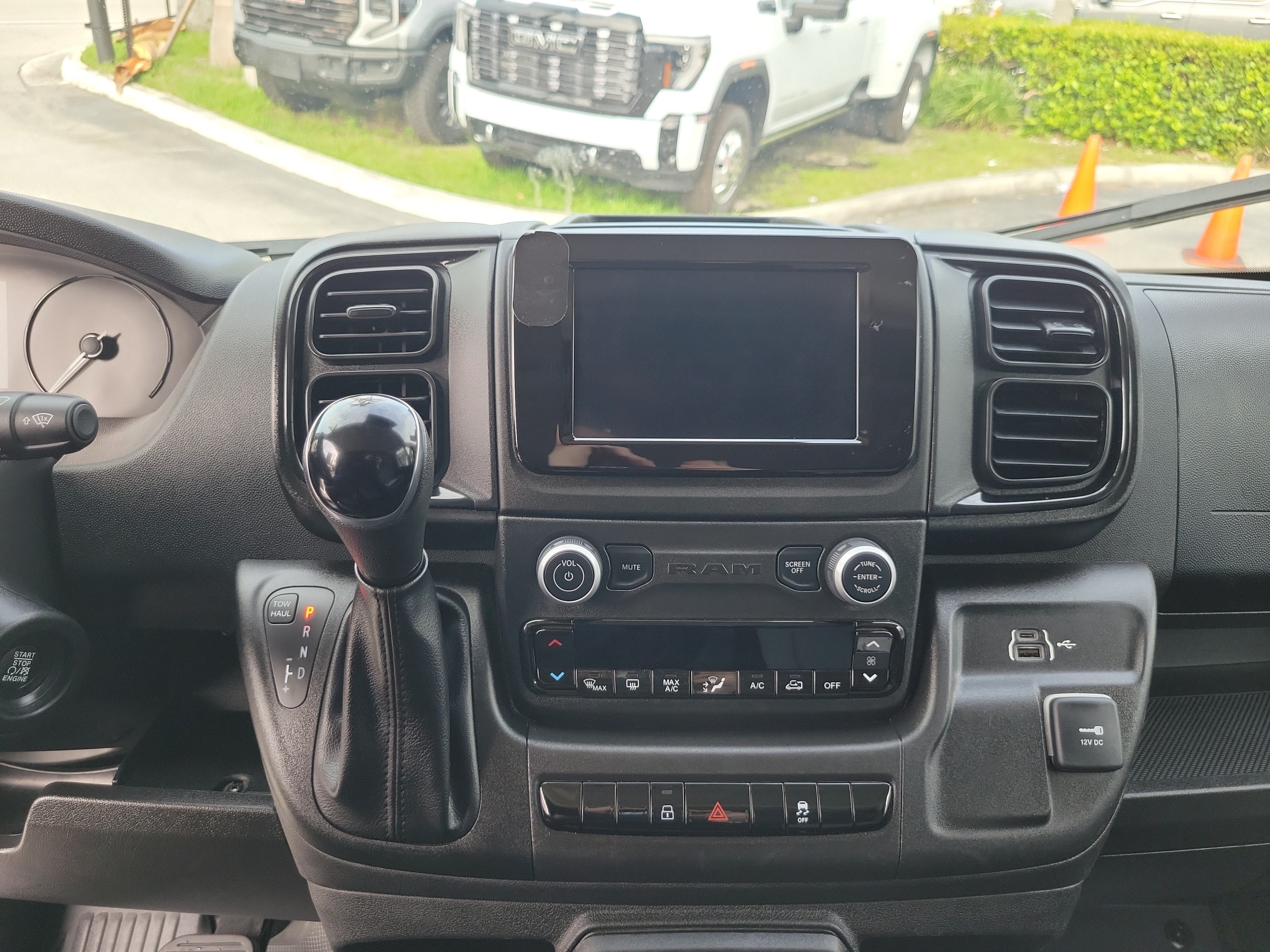 2026 RAM ProMaster Cargo Van Tradesman