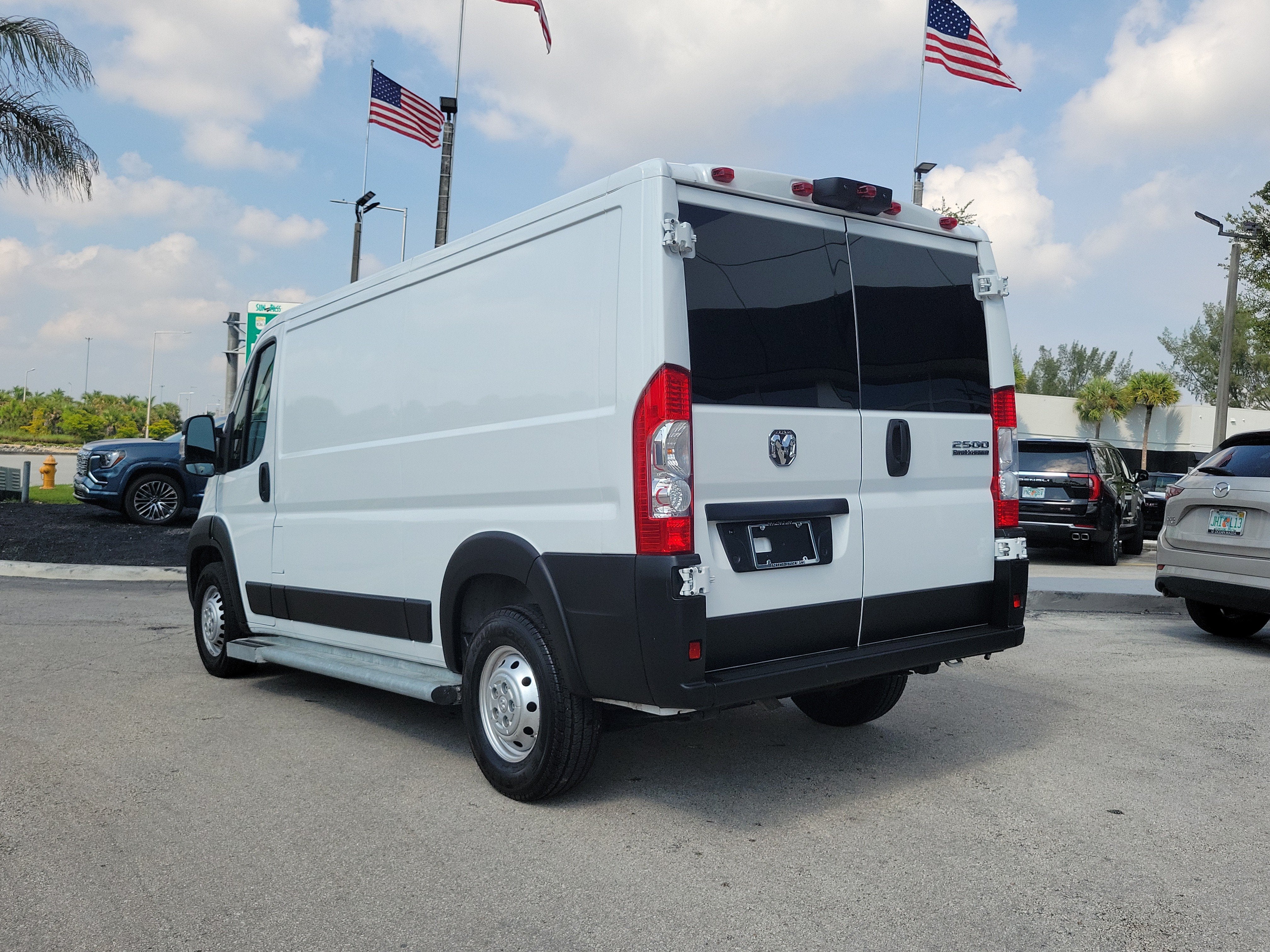 2025 RAM ProMaster Cargo Van Tradesman