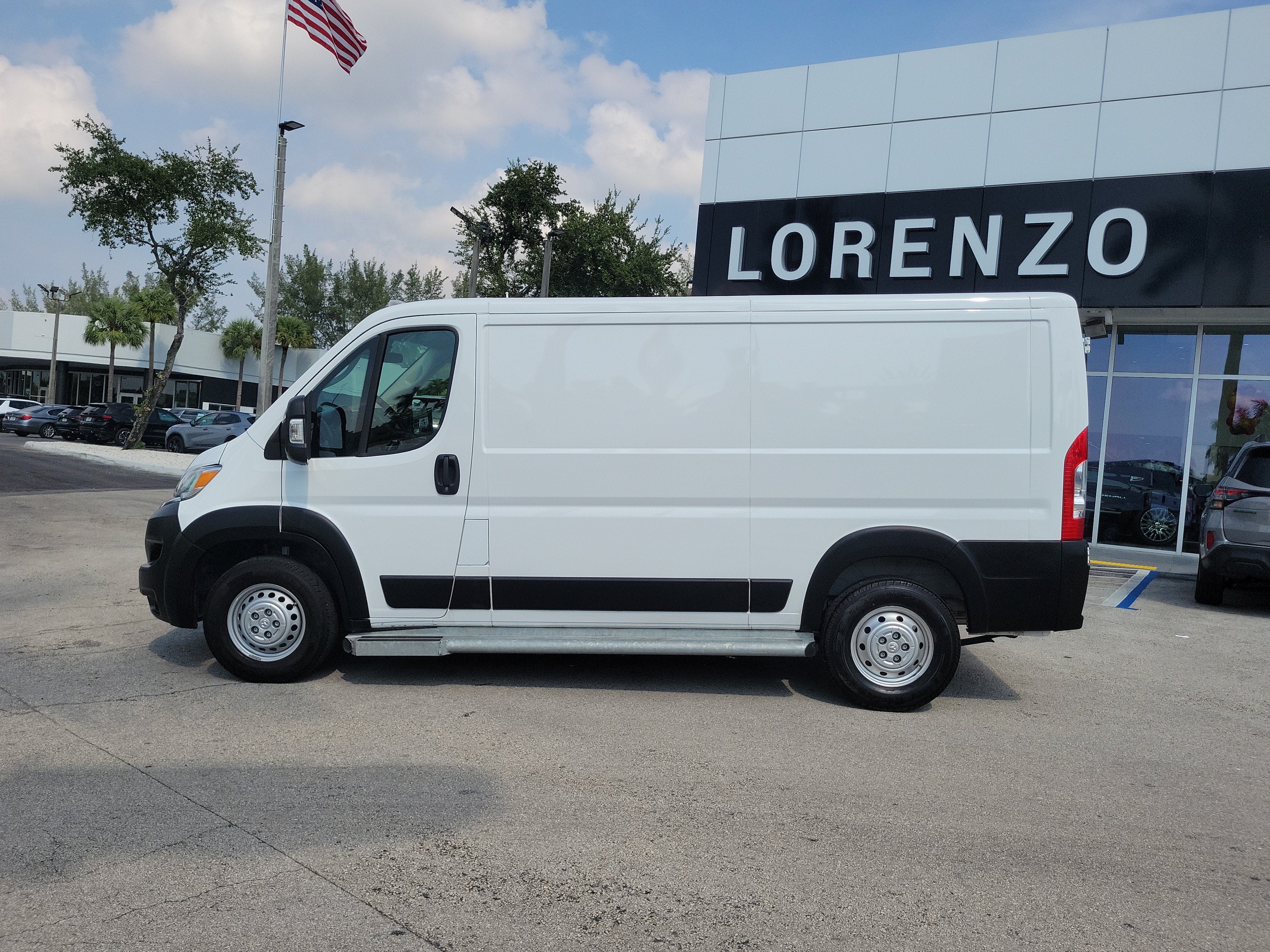 2025 RAM ProMaster Cargo Van Tradesman