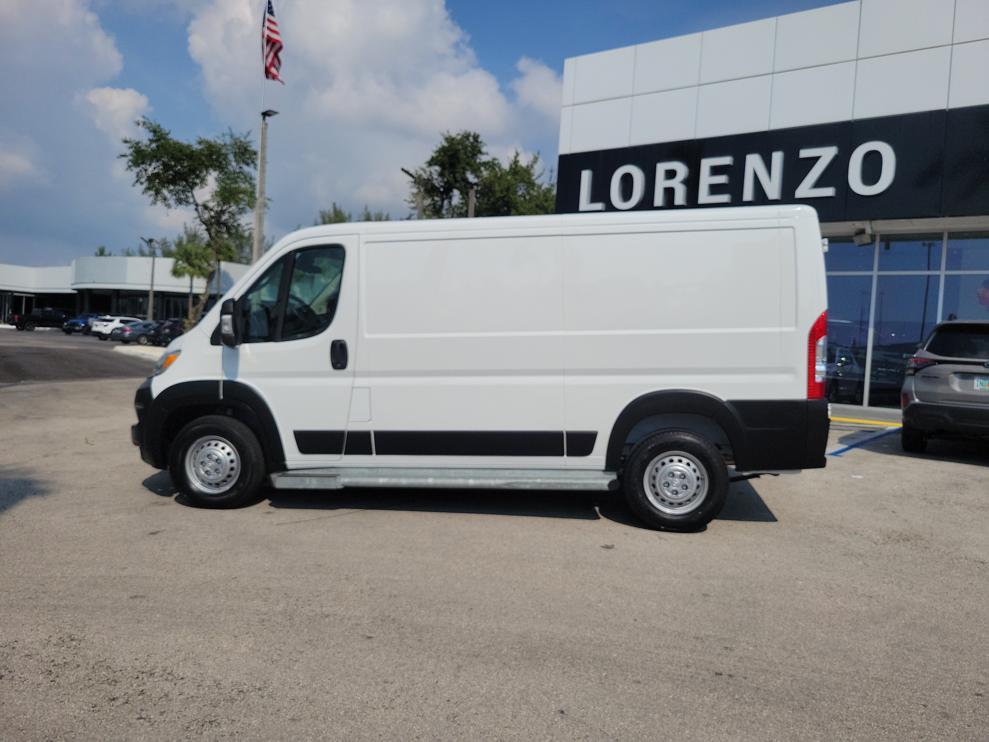 2025 RAM ProMaster Cargo Van Tradesman