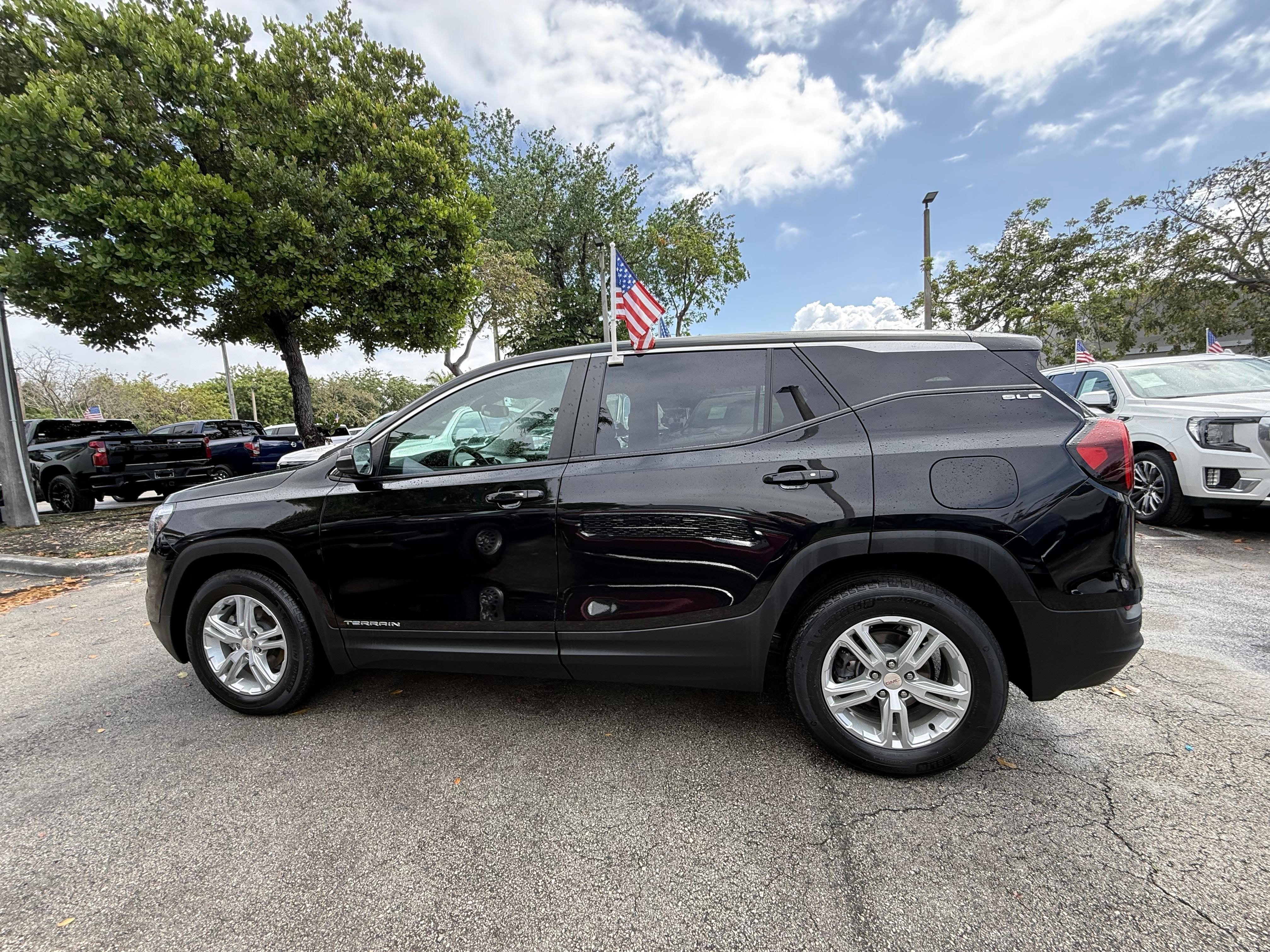 2023 GMC Terrain SLE