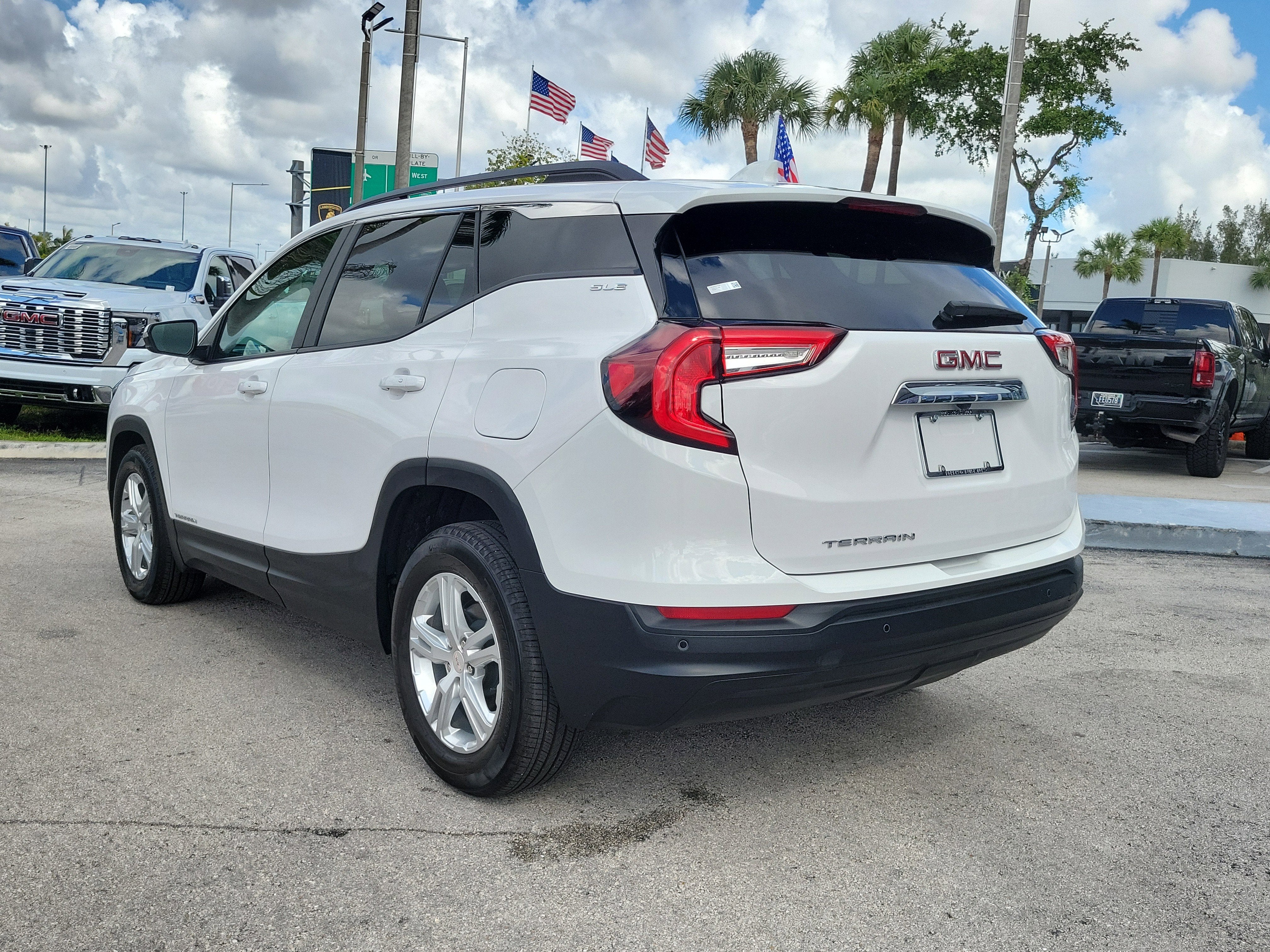 2024 GMC Terrain SLE