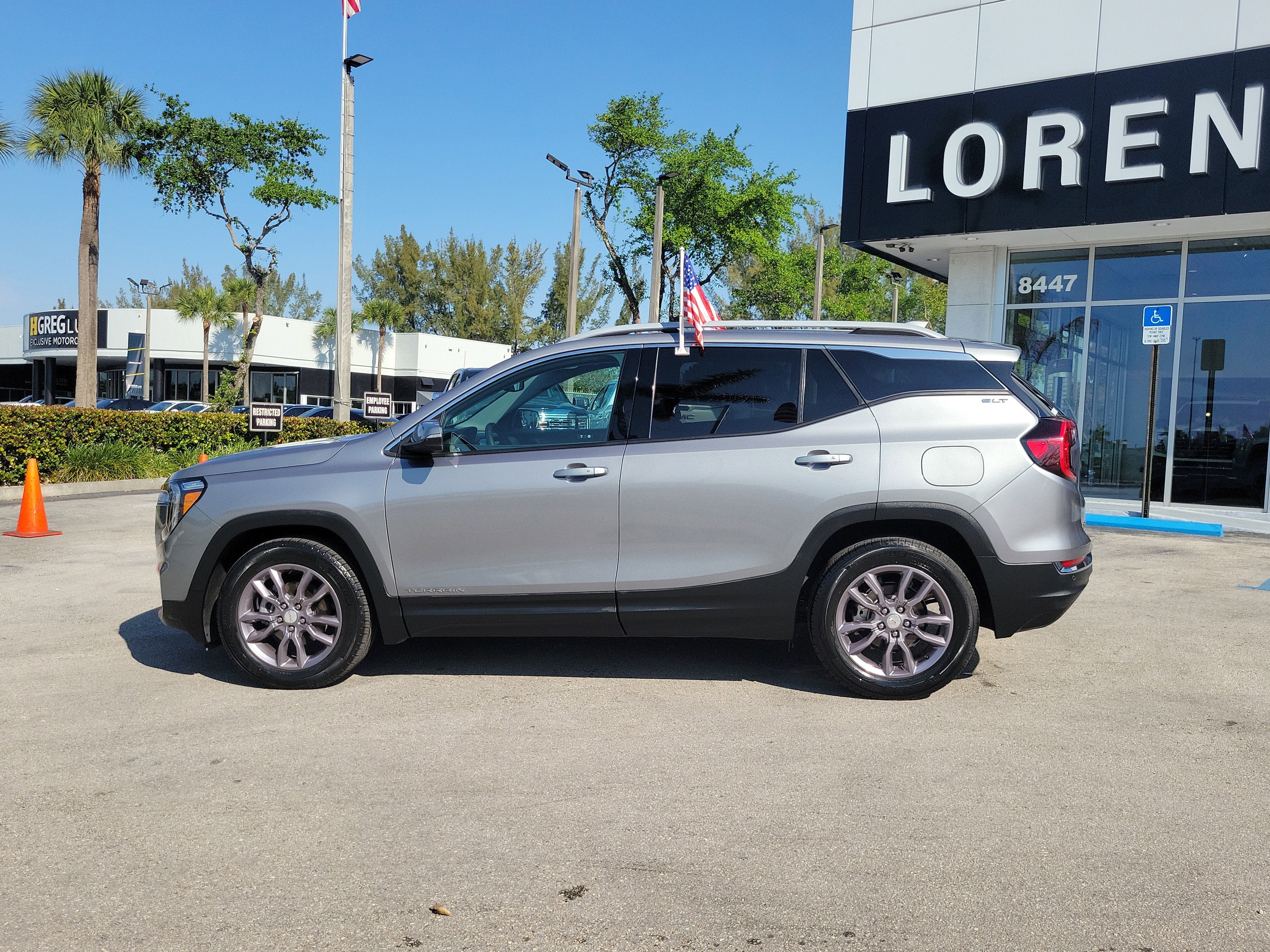 2023 GMC Terrain SLT