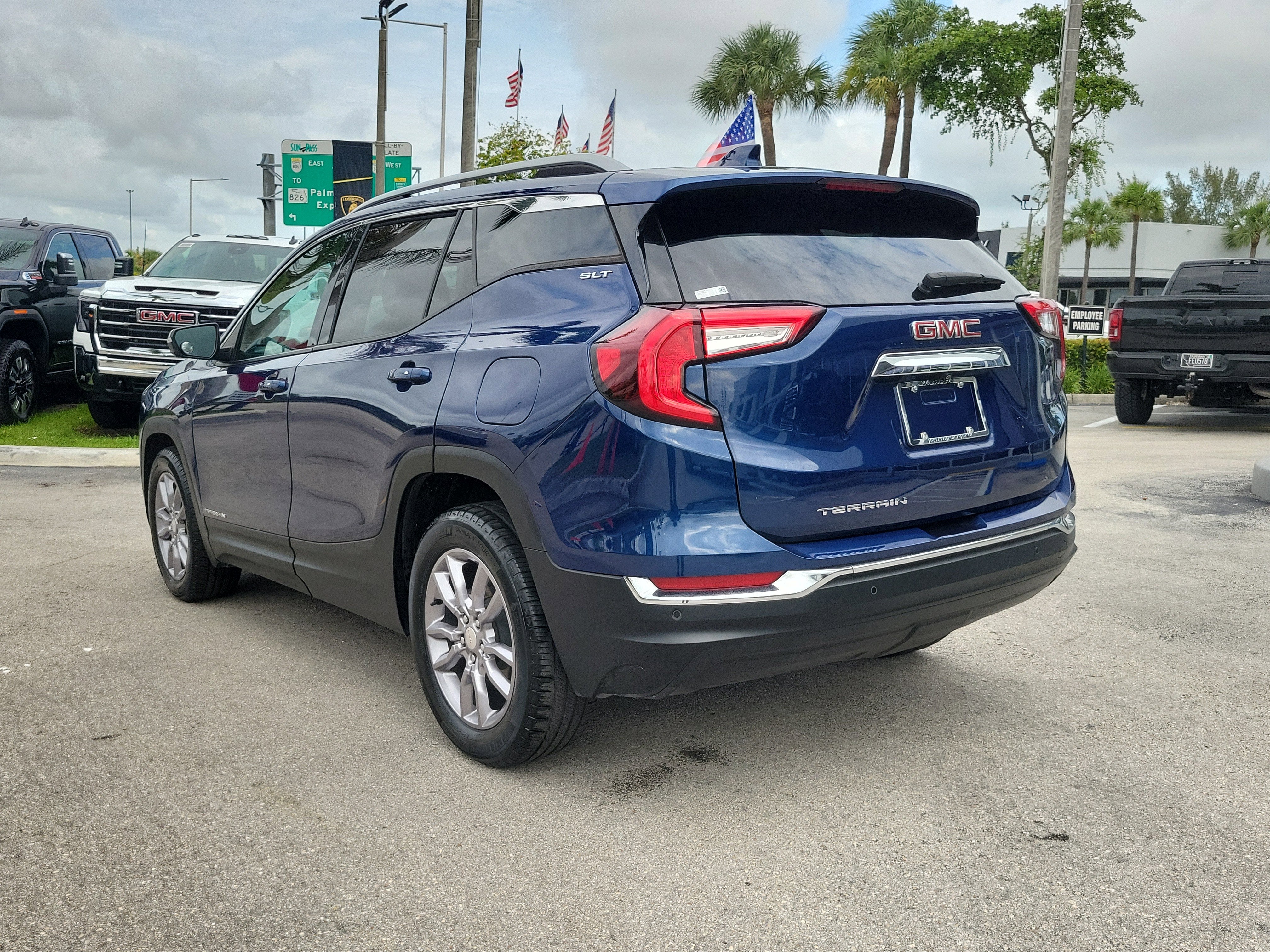 2022 GMC Terrain SLT