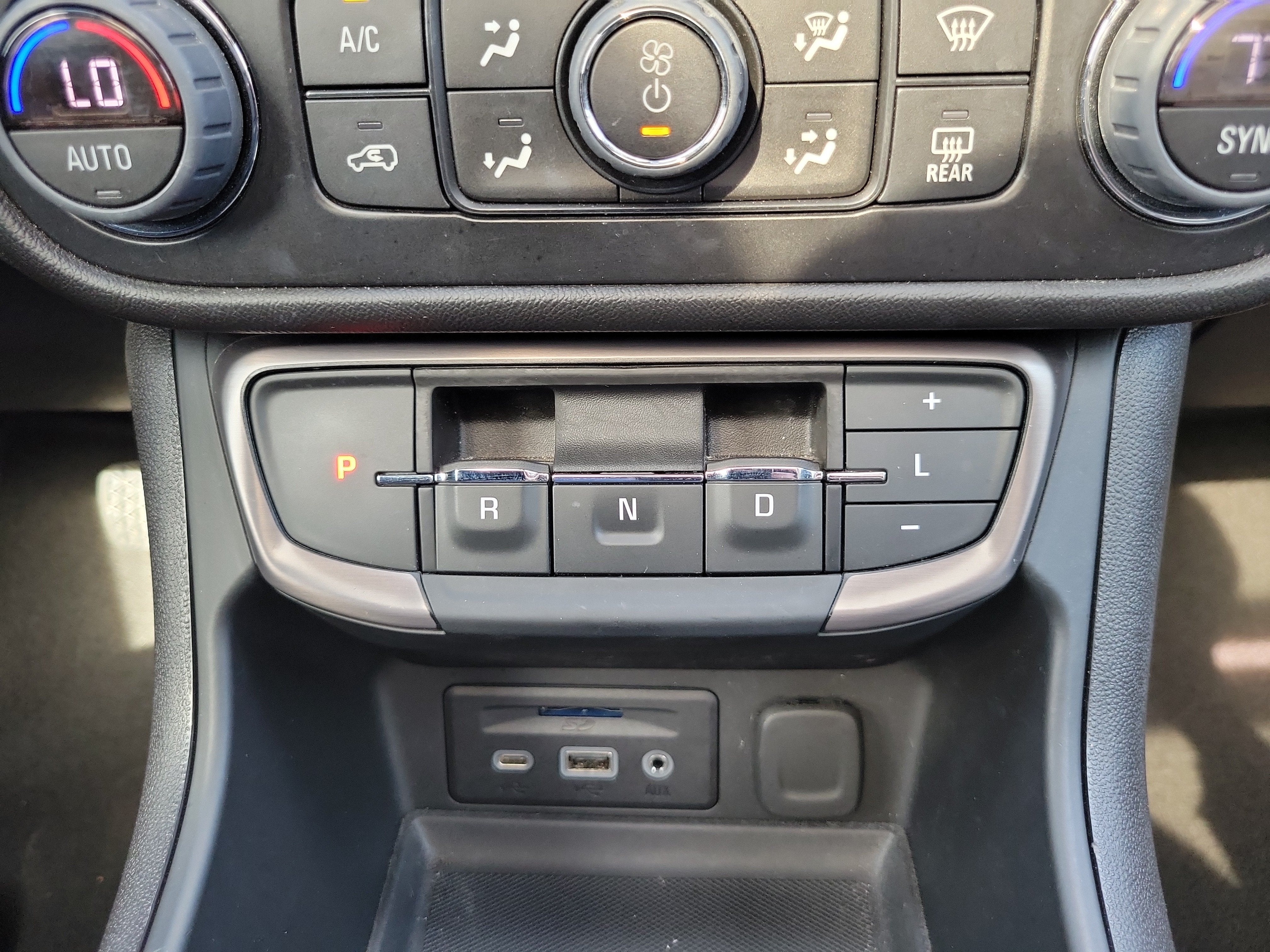 2024 GMC Terrain AT4