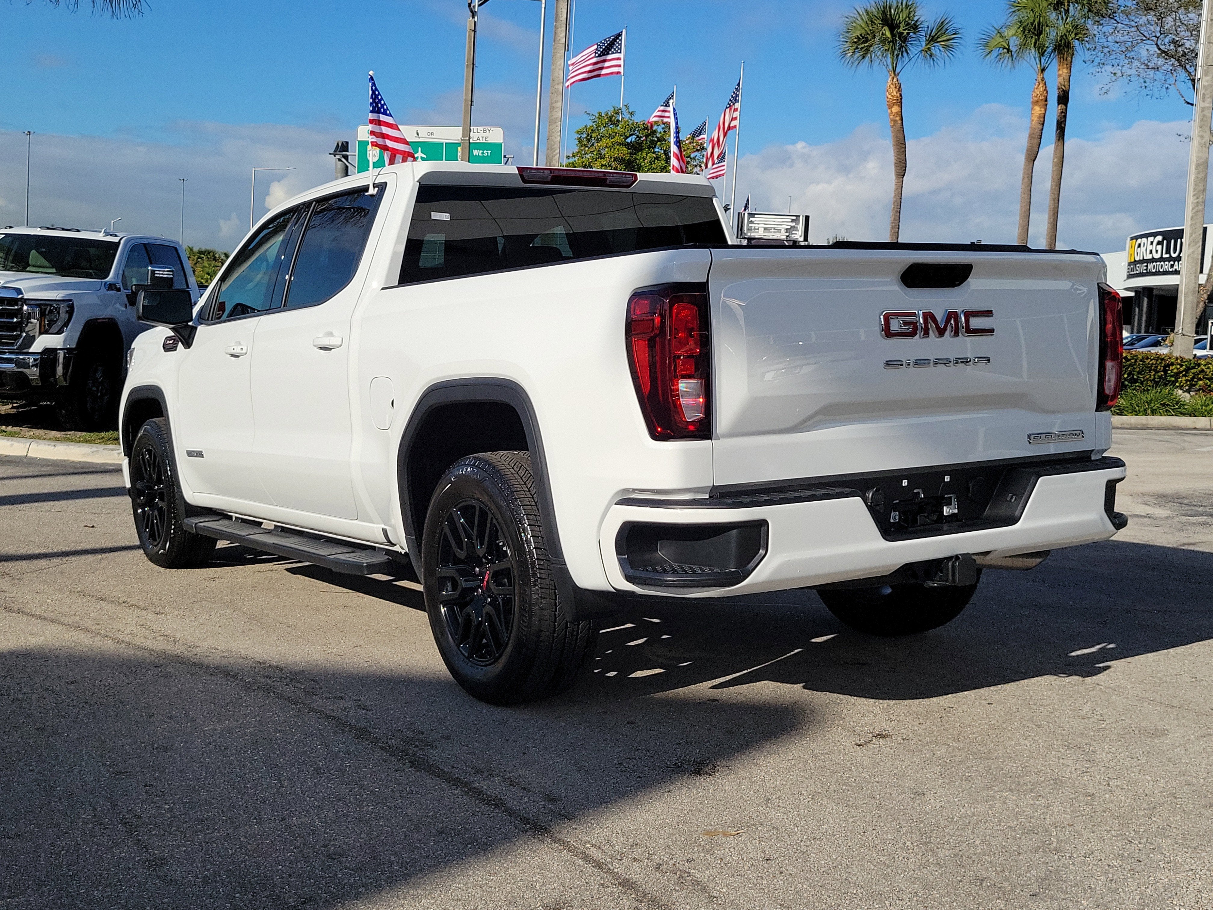 2025 GMC Sierra 1500 Elevation