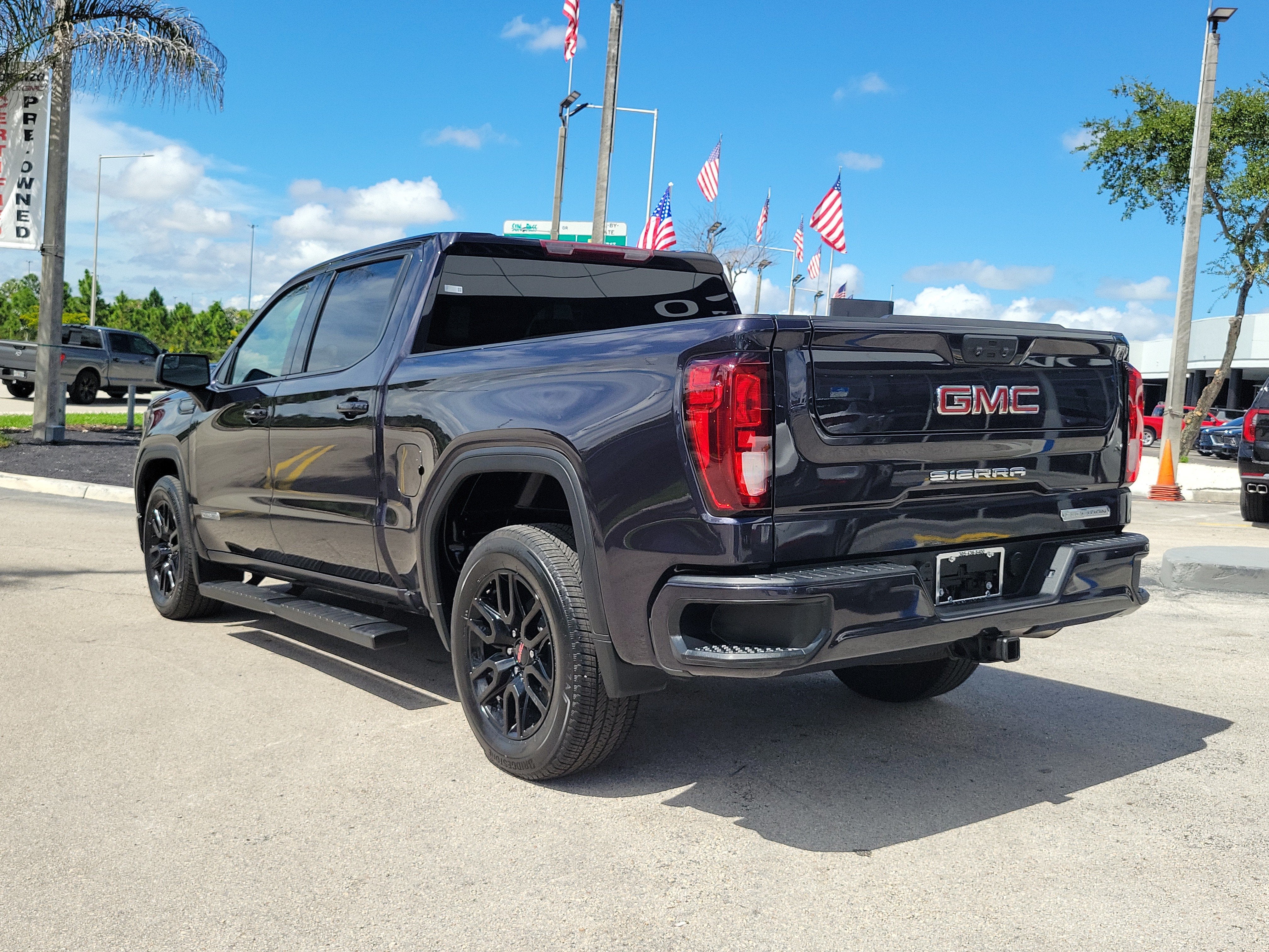 2023 GMC Sierra 1500 Elevation