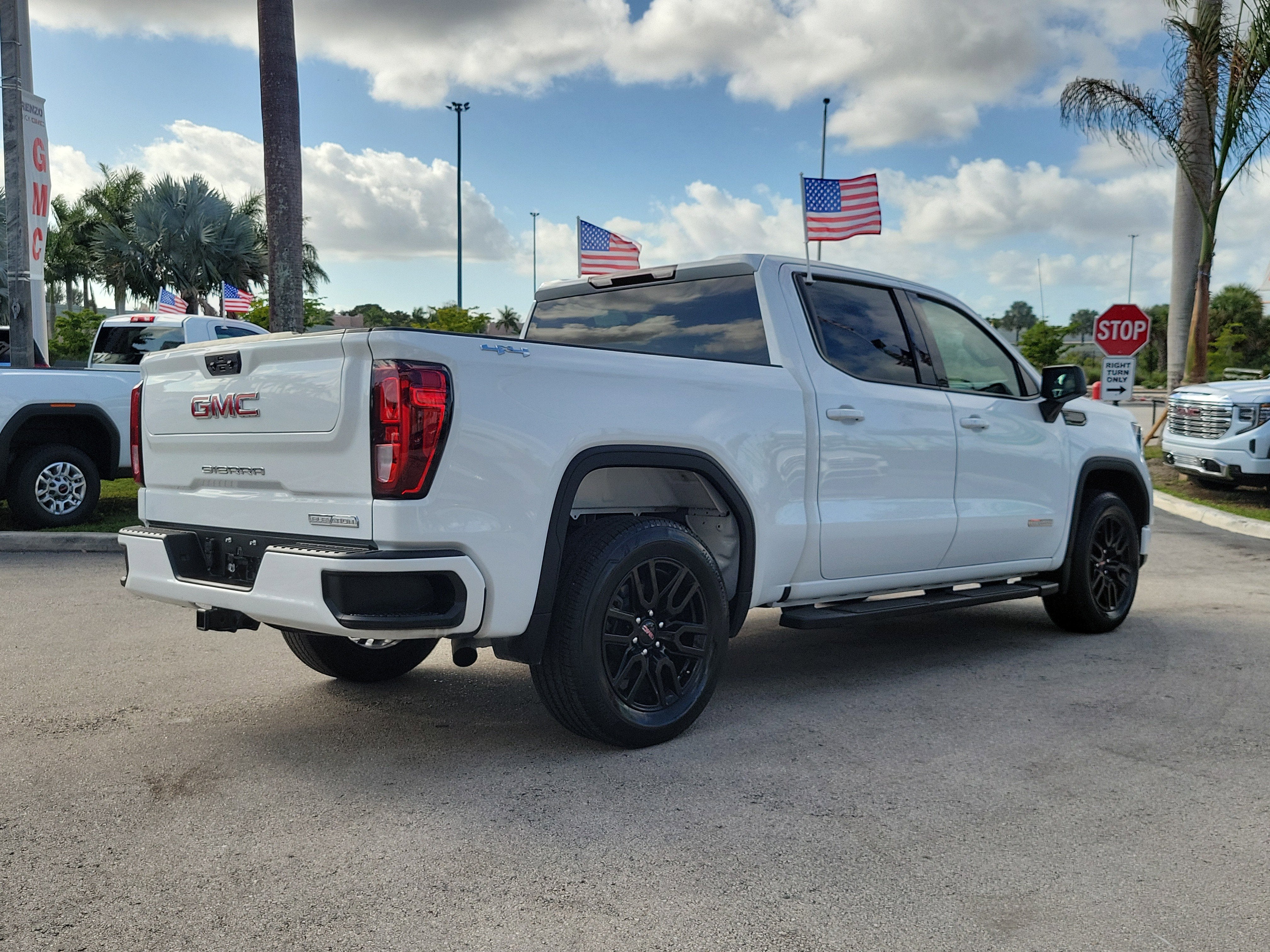 2023 GMC Sierra 1500 Elevation