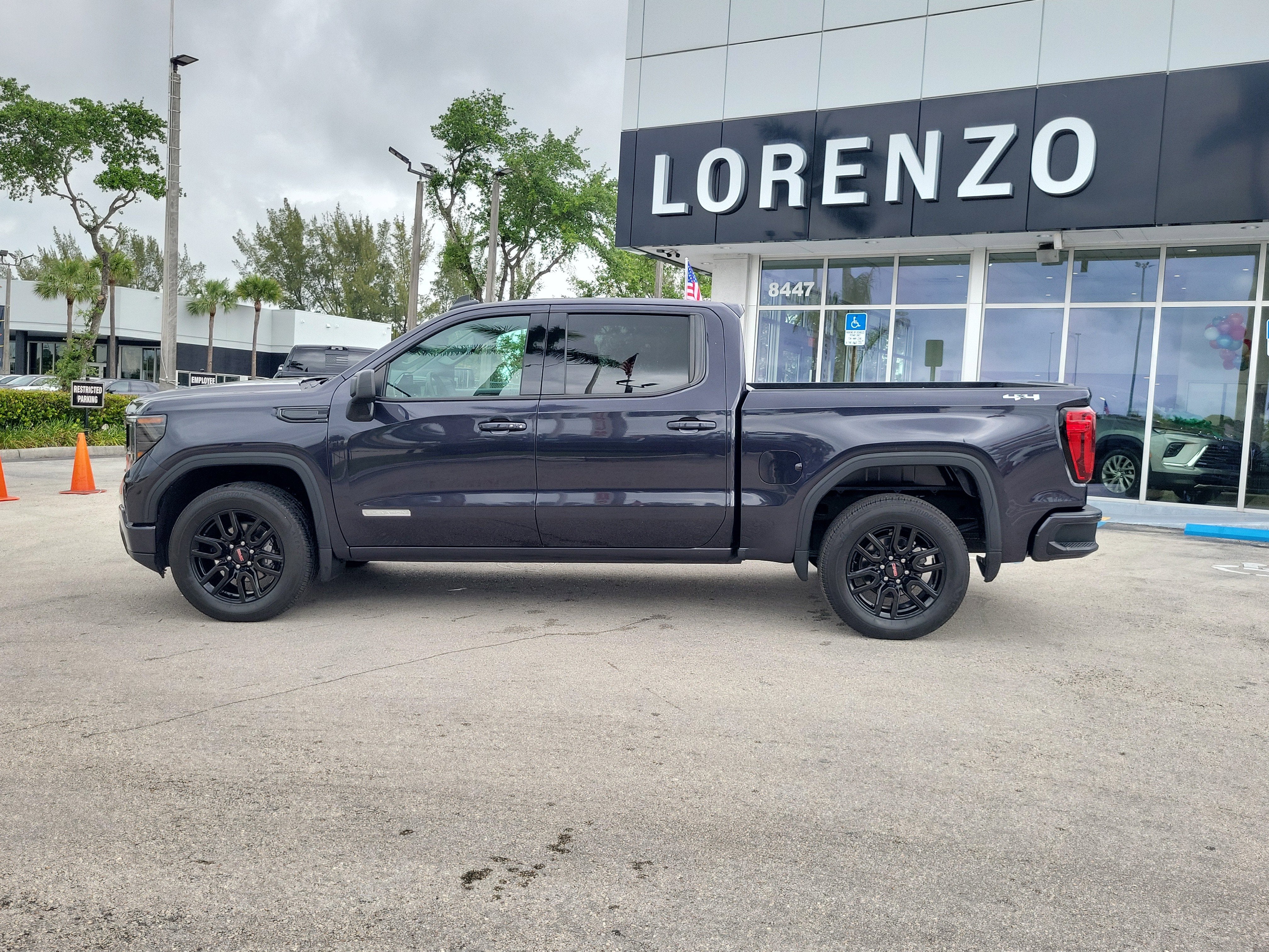2024 GMC Sierra 1500 Elevation