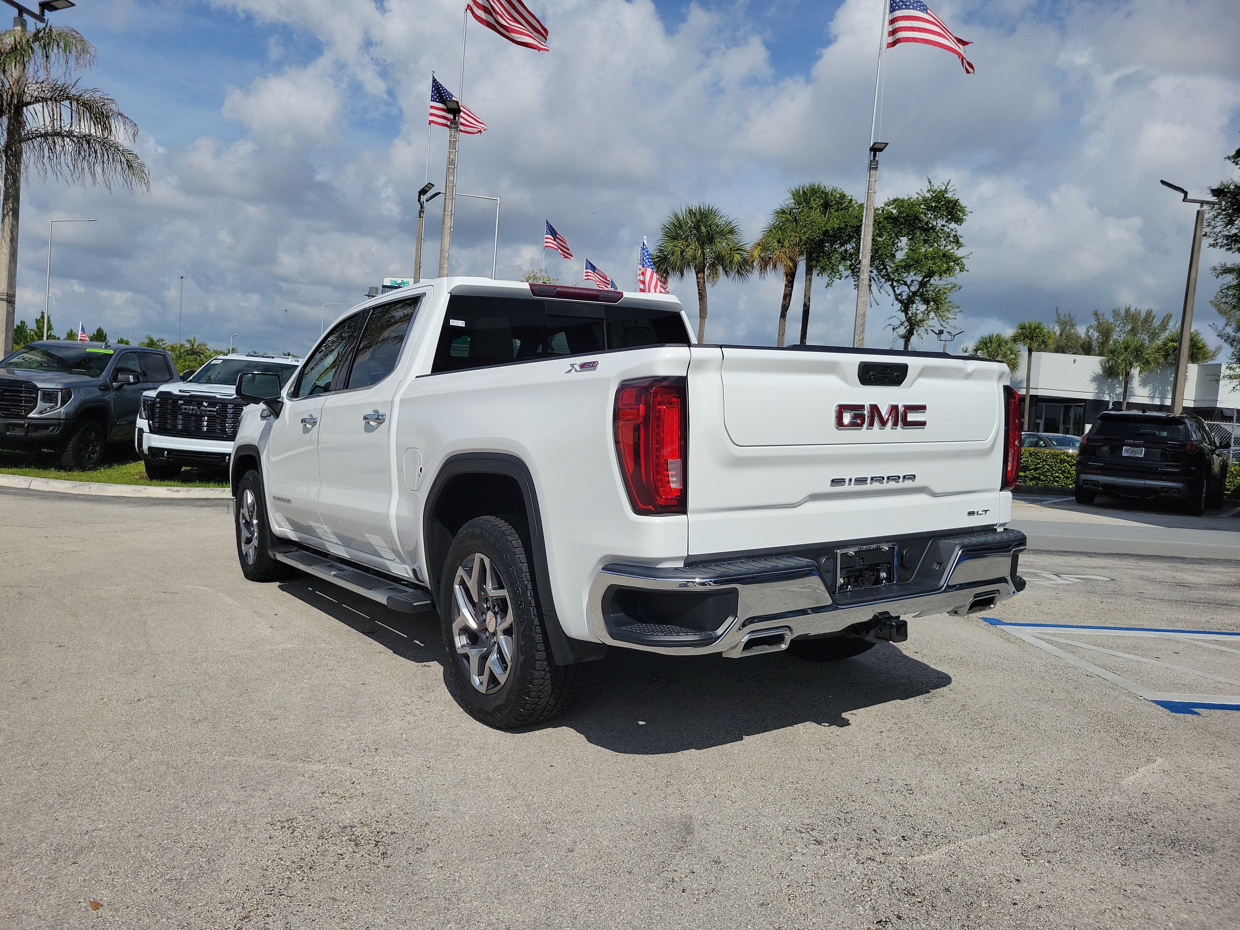 2023 GMC Sierra 1500 SLT
