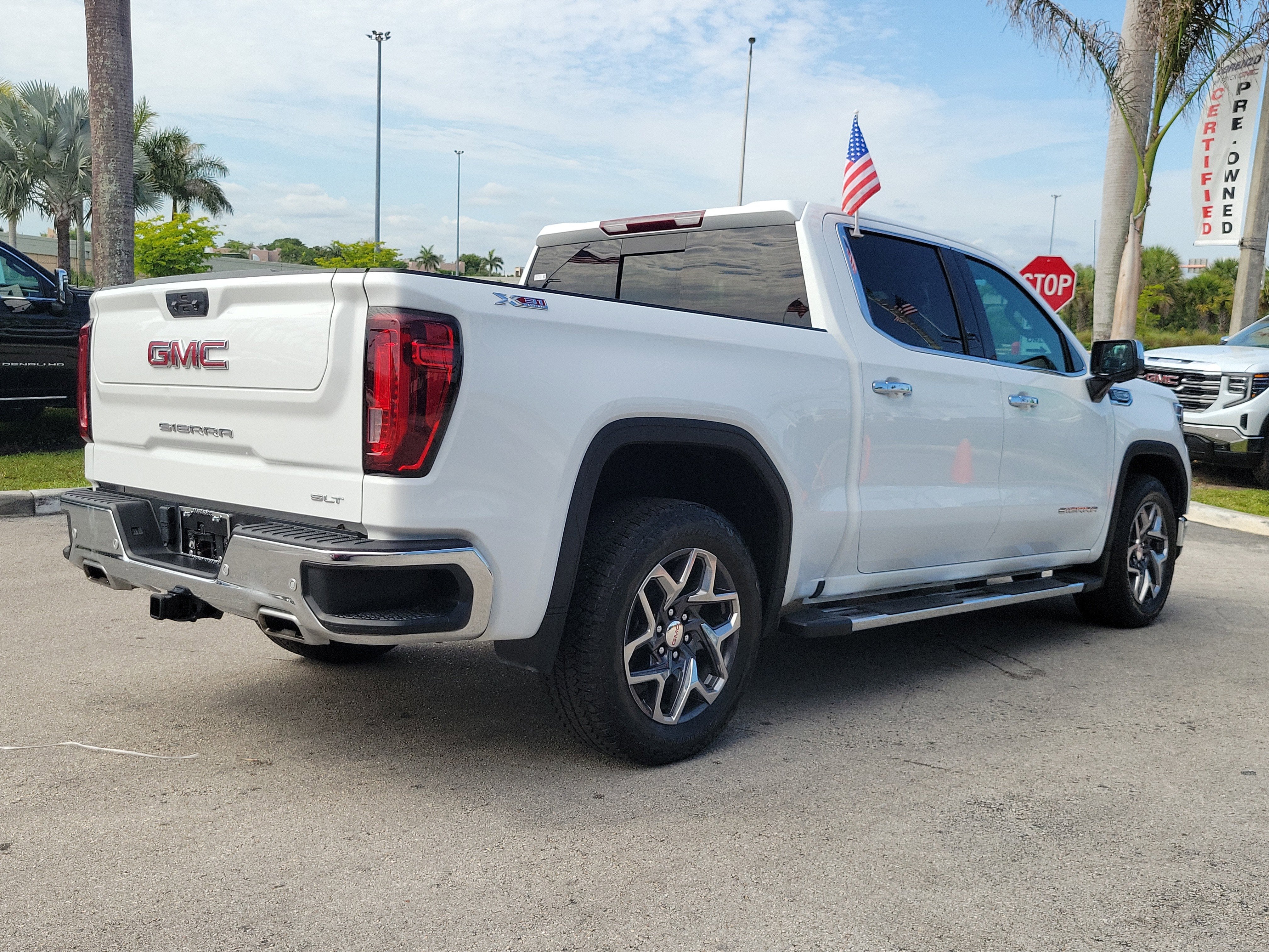 2024 GMC Sierra 1500 SLT