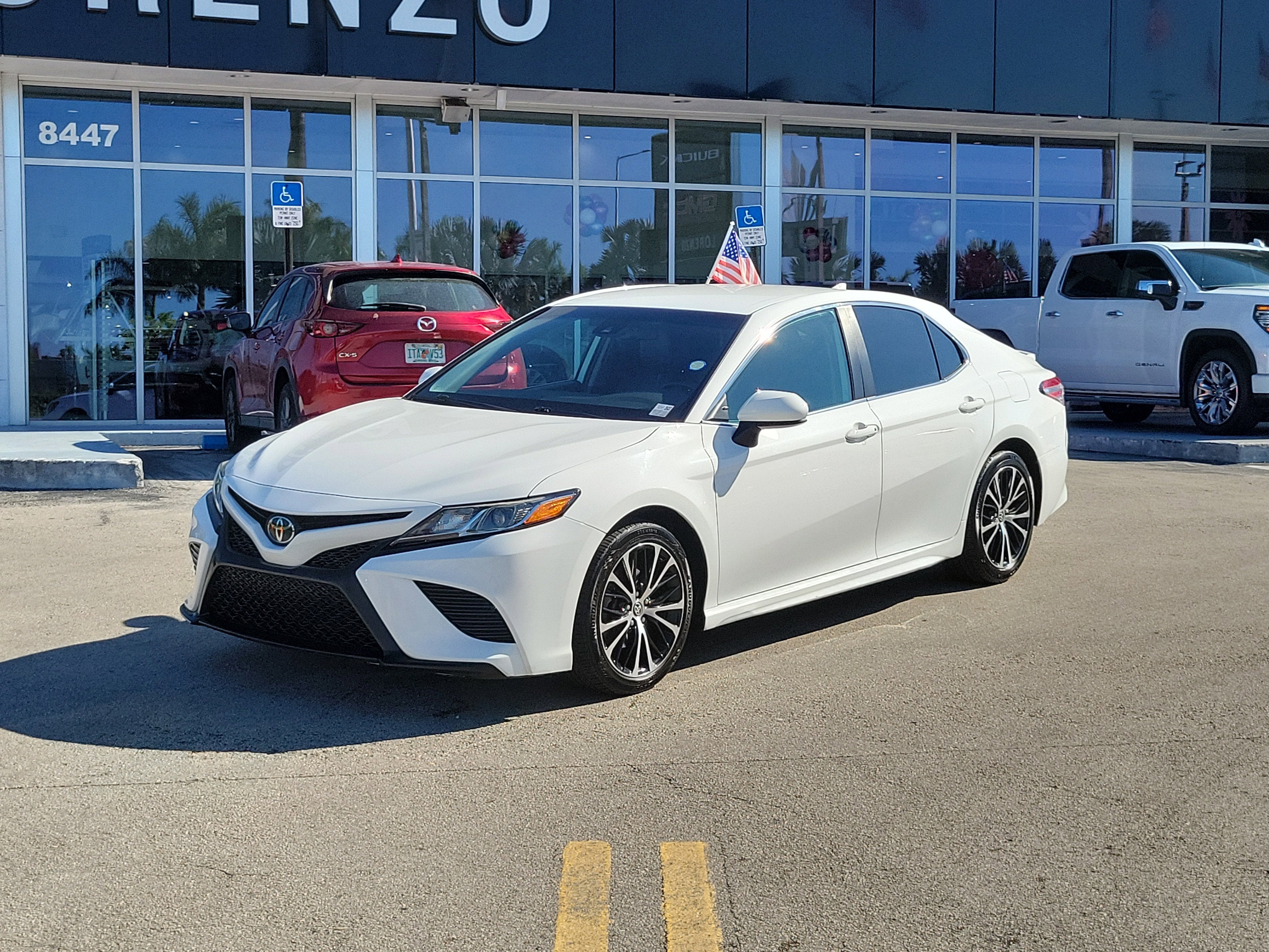2020 Toyota Camry SE