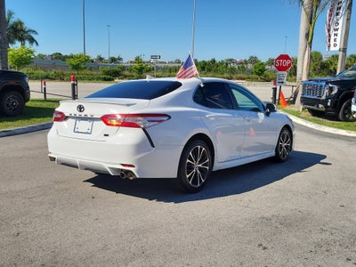 2020 Toyota Camry SE
