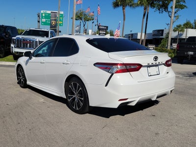 2020 Toyota Camry SE