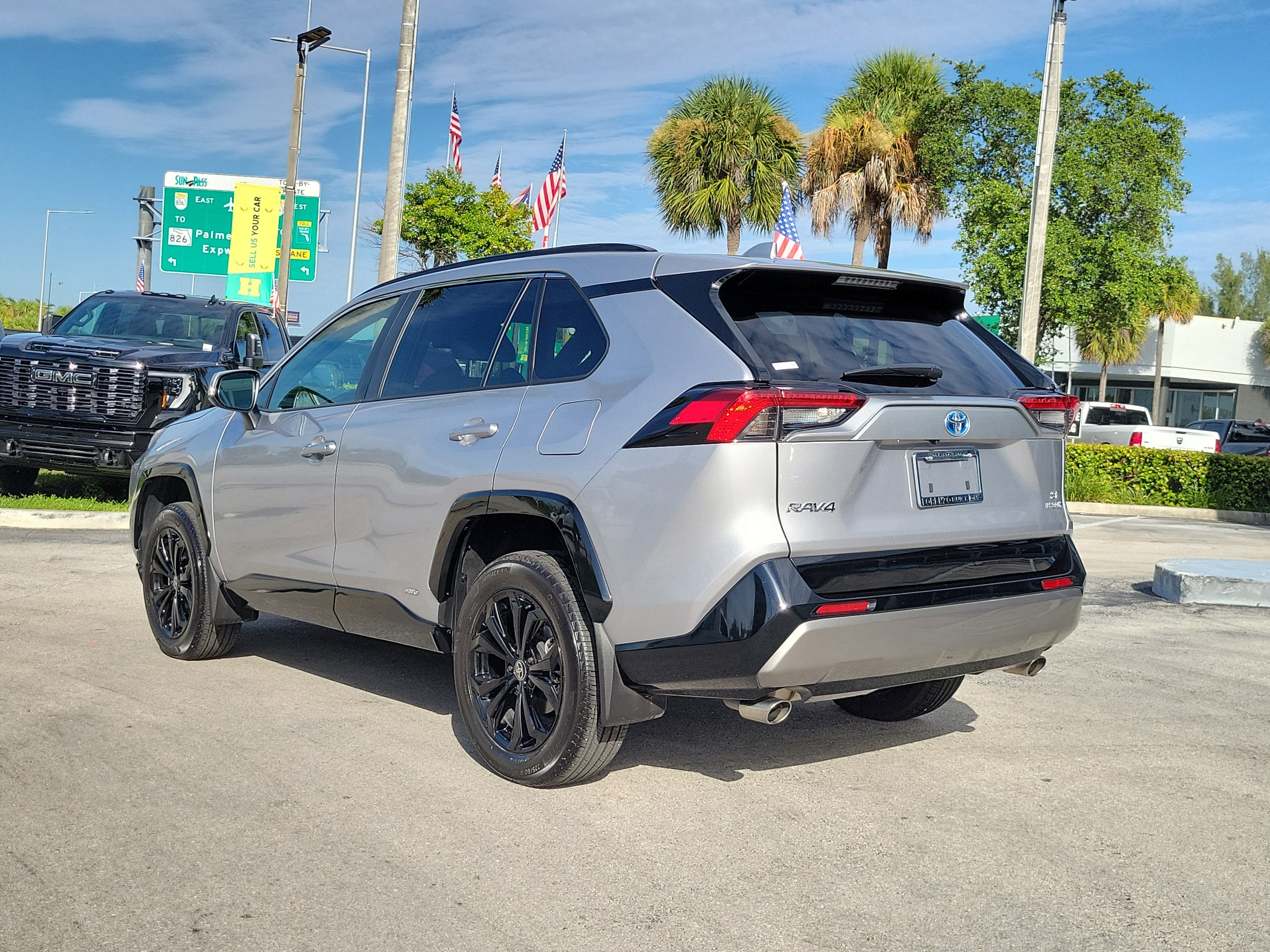 2024 Toyota RAV4 Hybrid SE