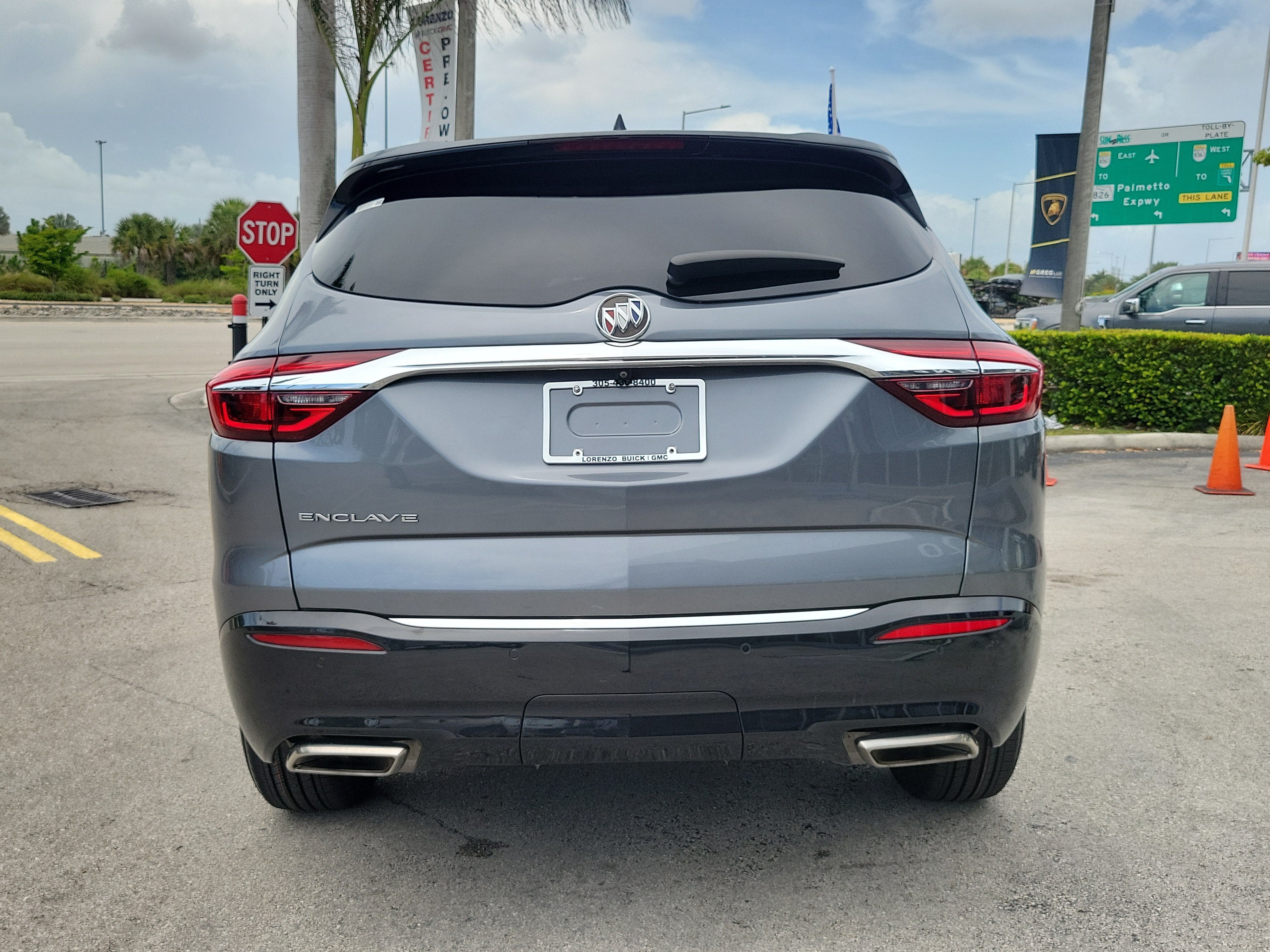 2021 Buick Enclave Essence