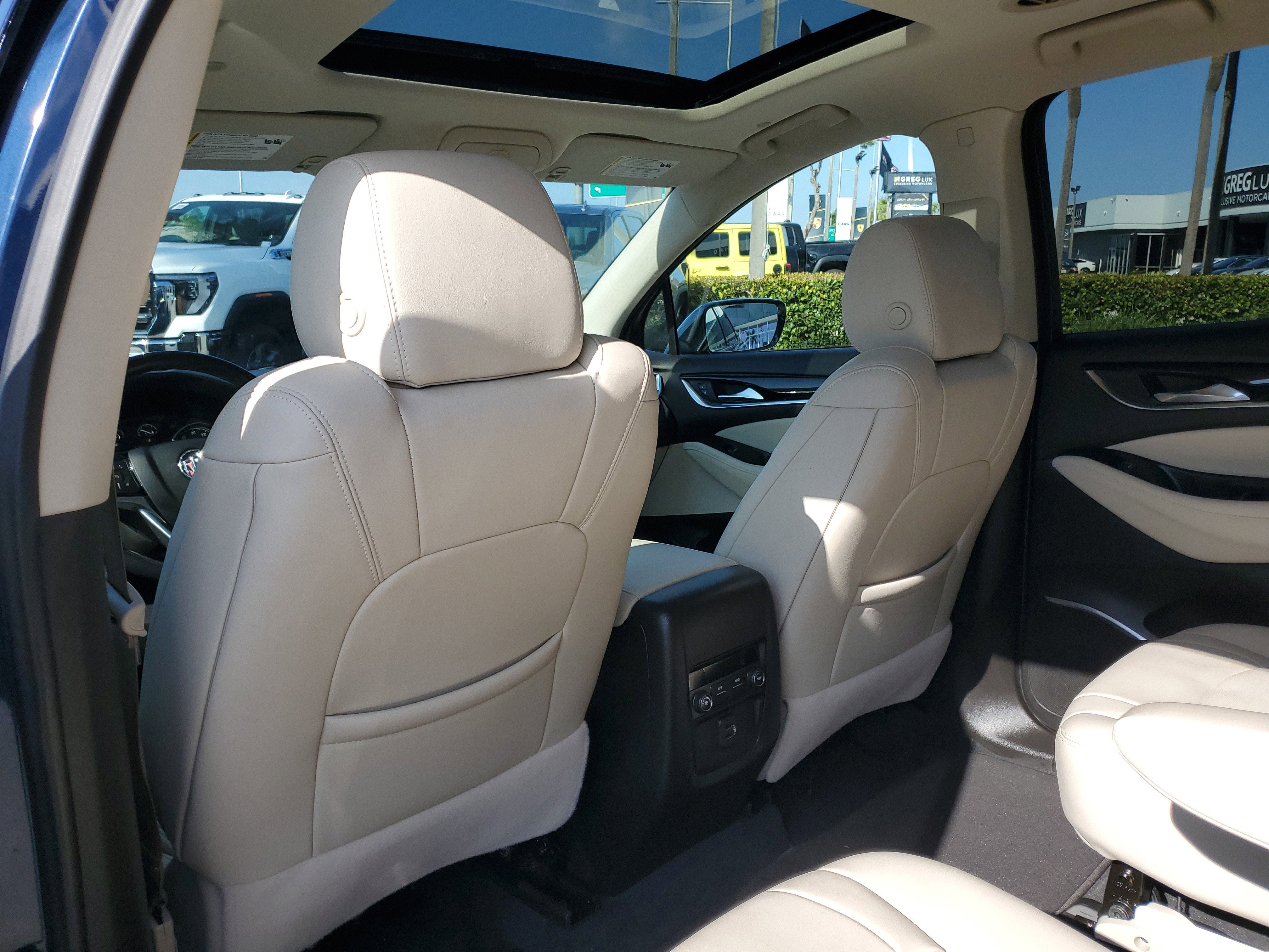 2022 Buick Enclave Essence