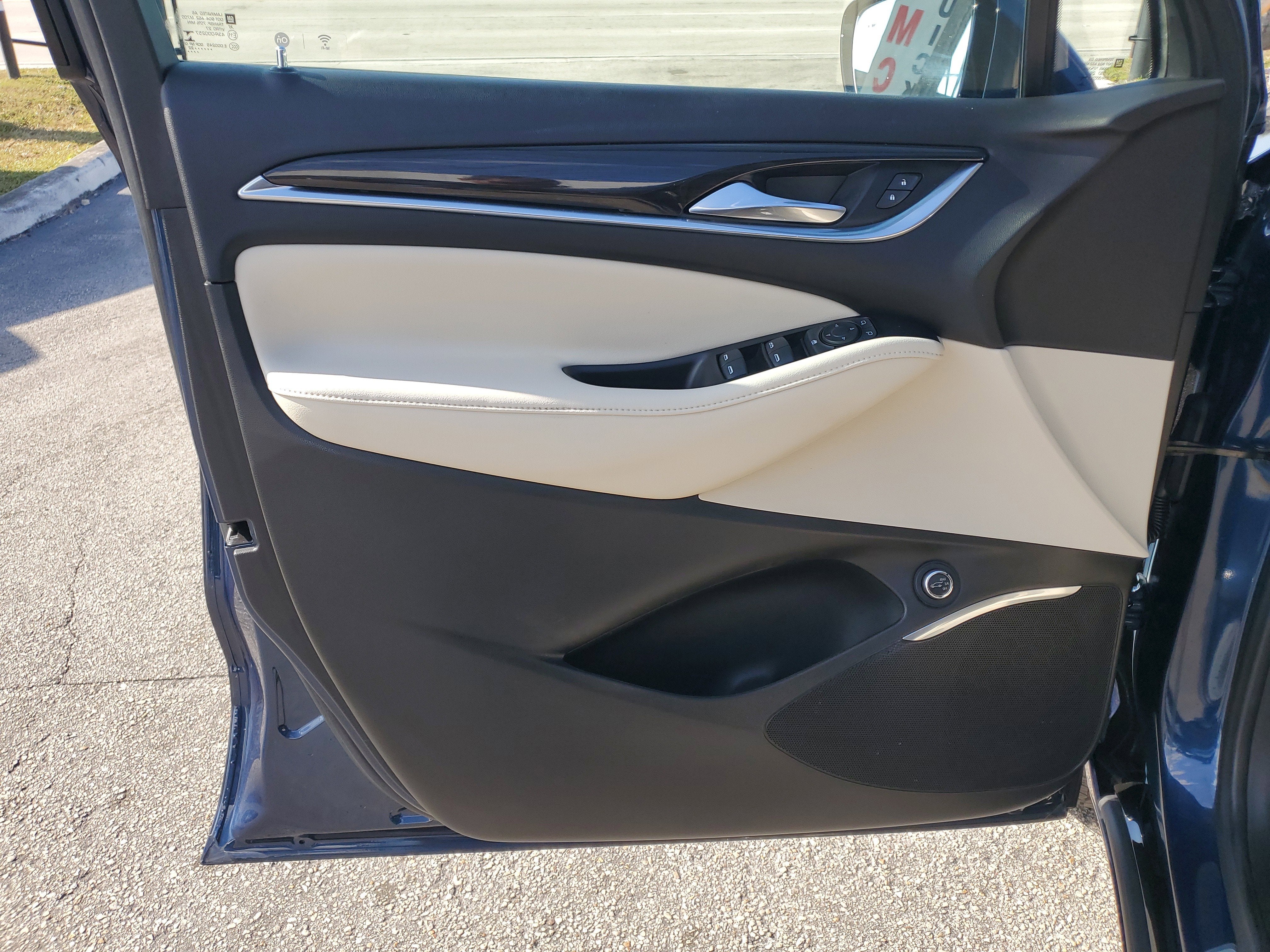 2022 Buick Enclave Essence