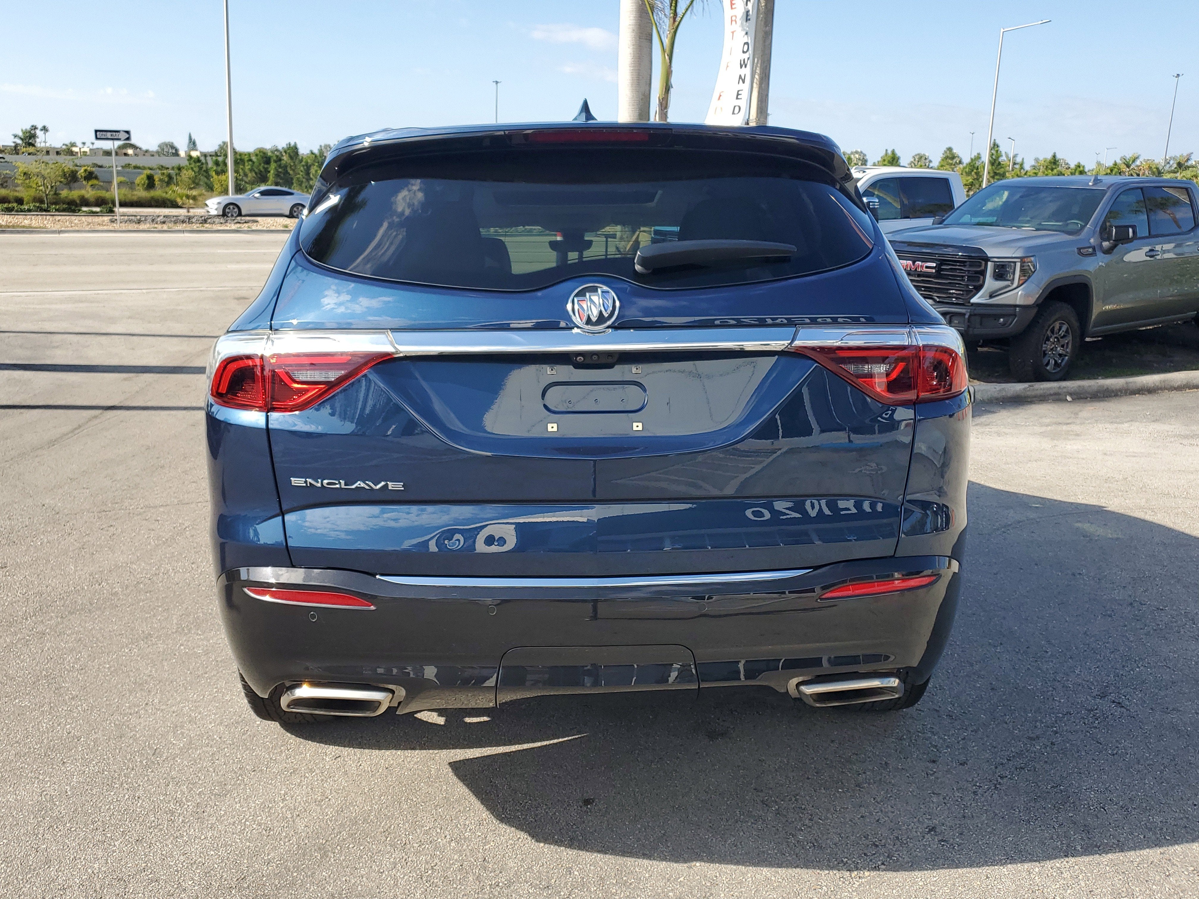 2022 Buick Enclave Essence