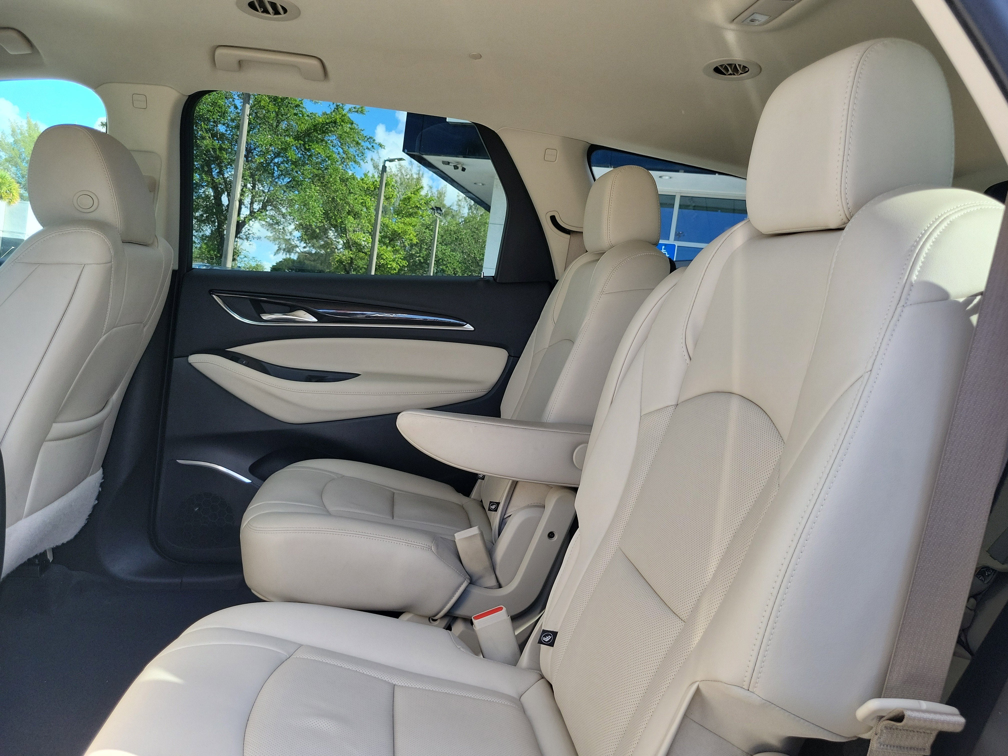 2022 Buick Enclave Essence