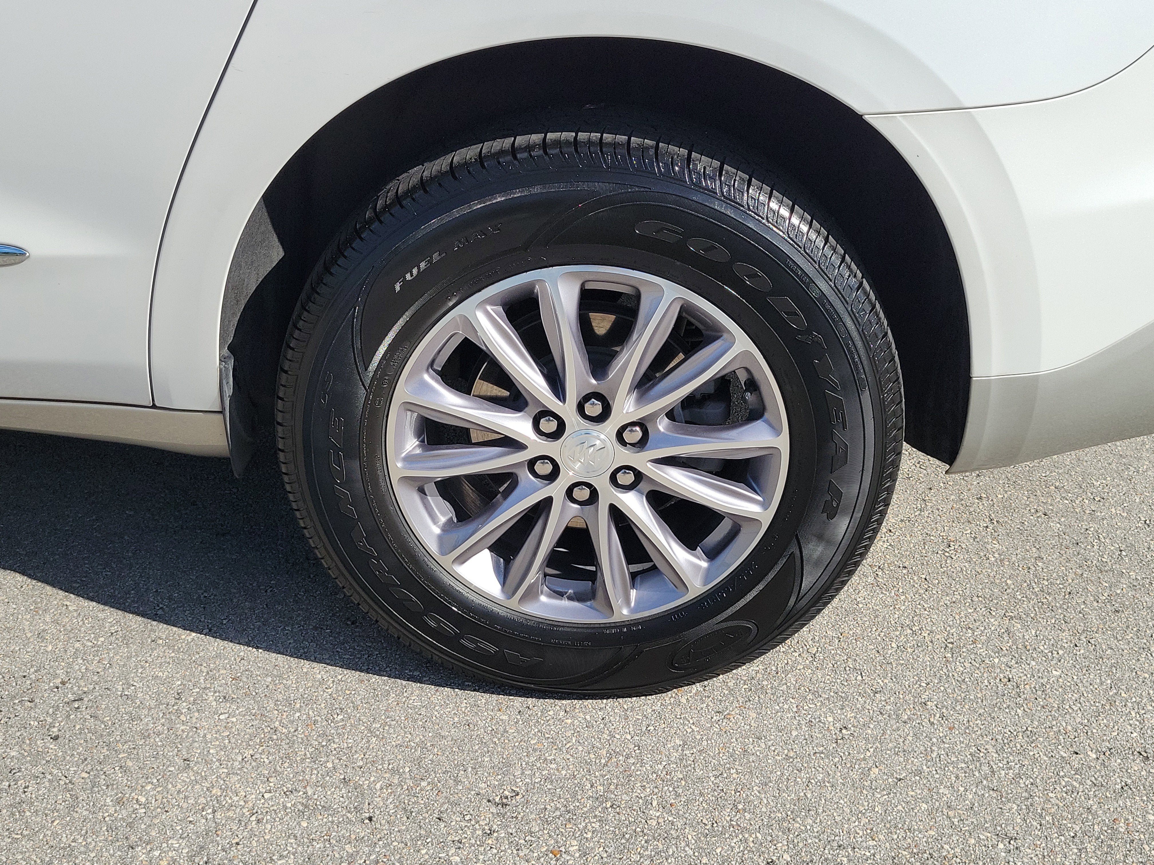 2022 Buick Enclave Essence