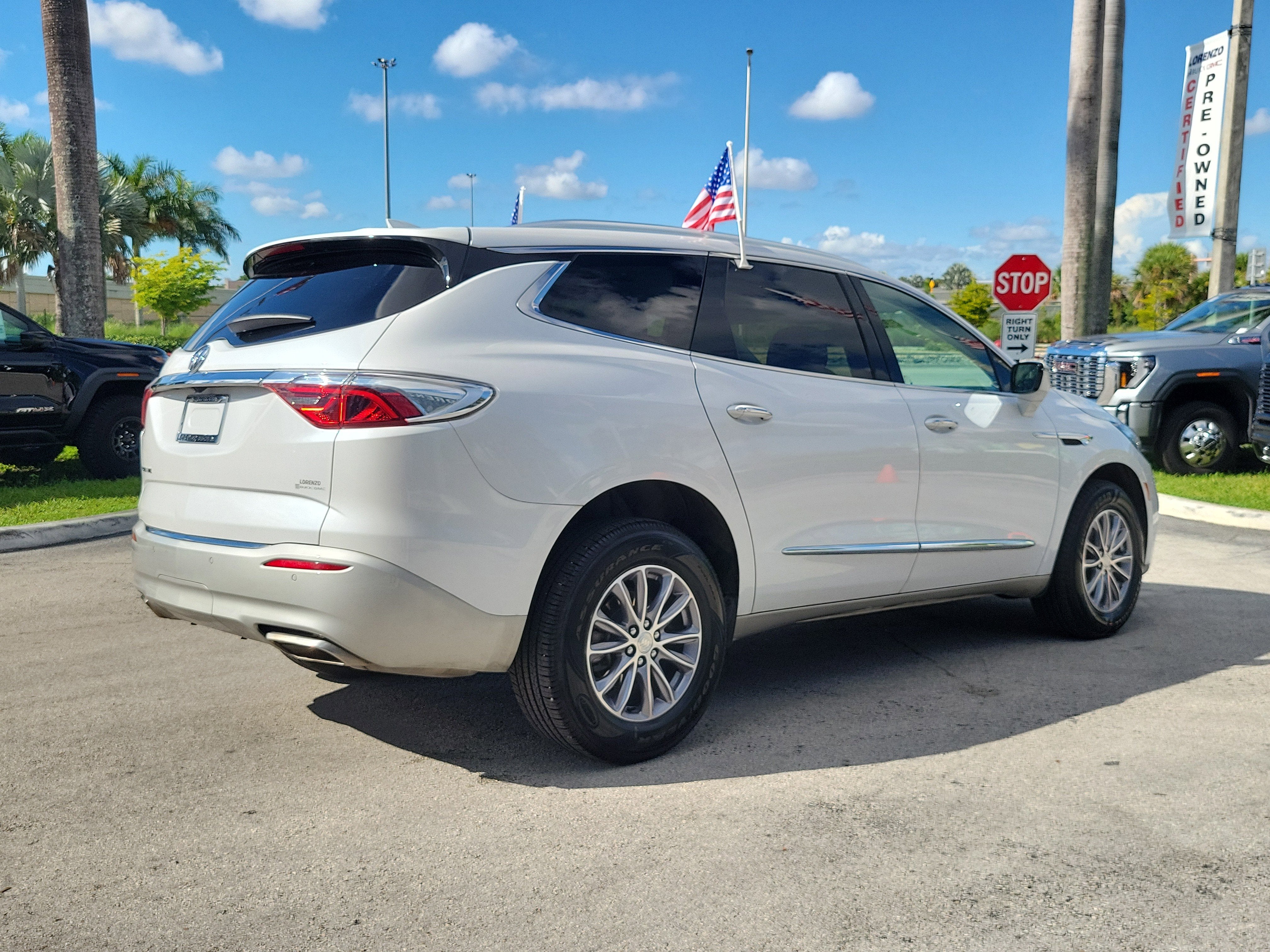 2022 Buick Enclave Essence