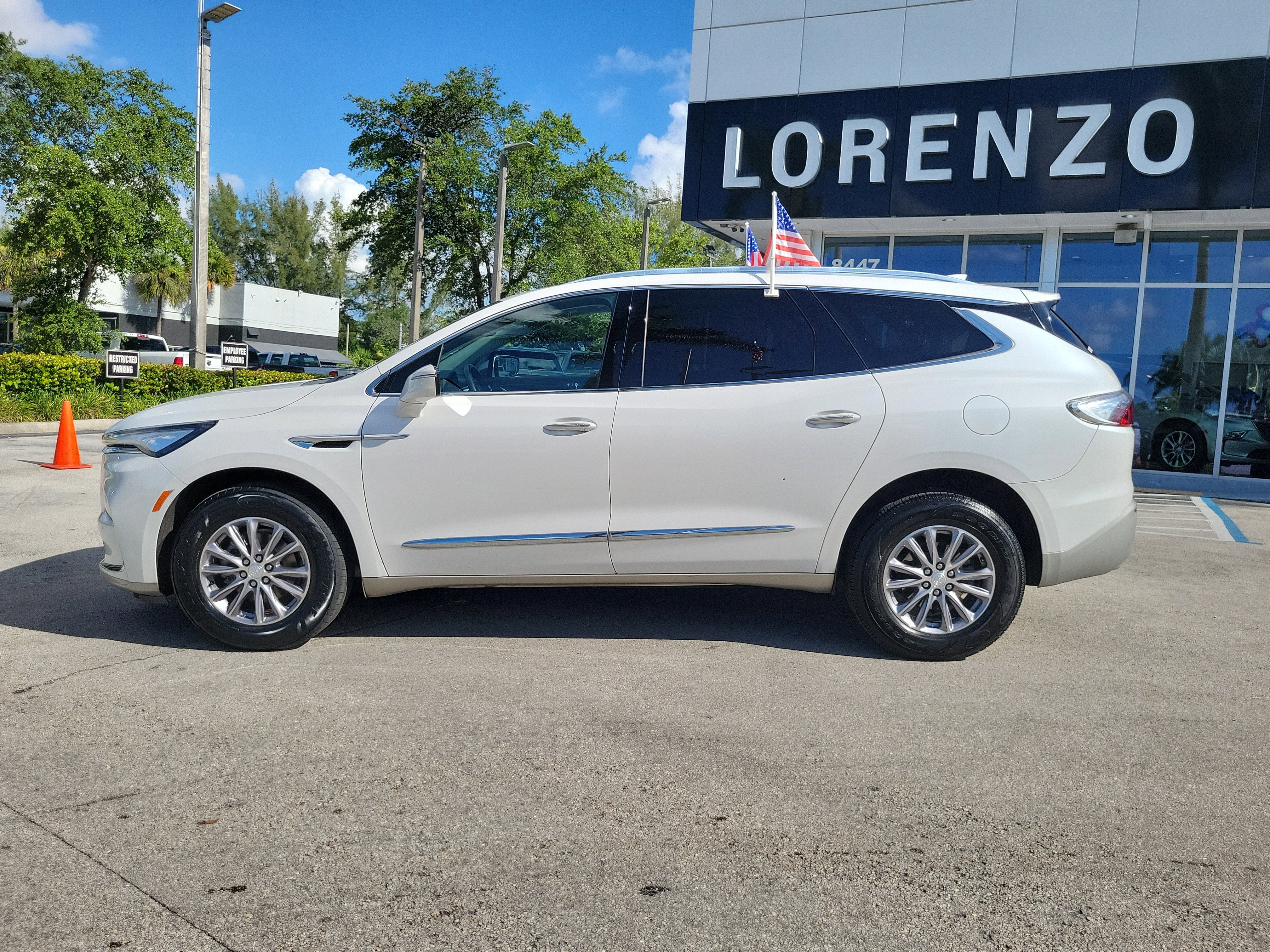 2022 Buick Enclave Essence