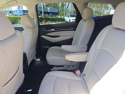 2022 Buick Enclave Essence