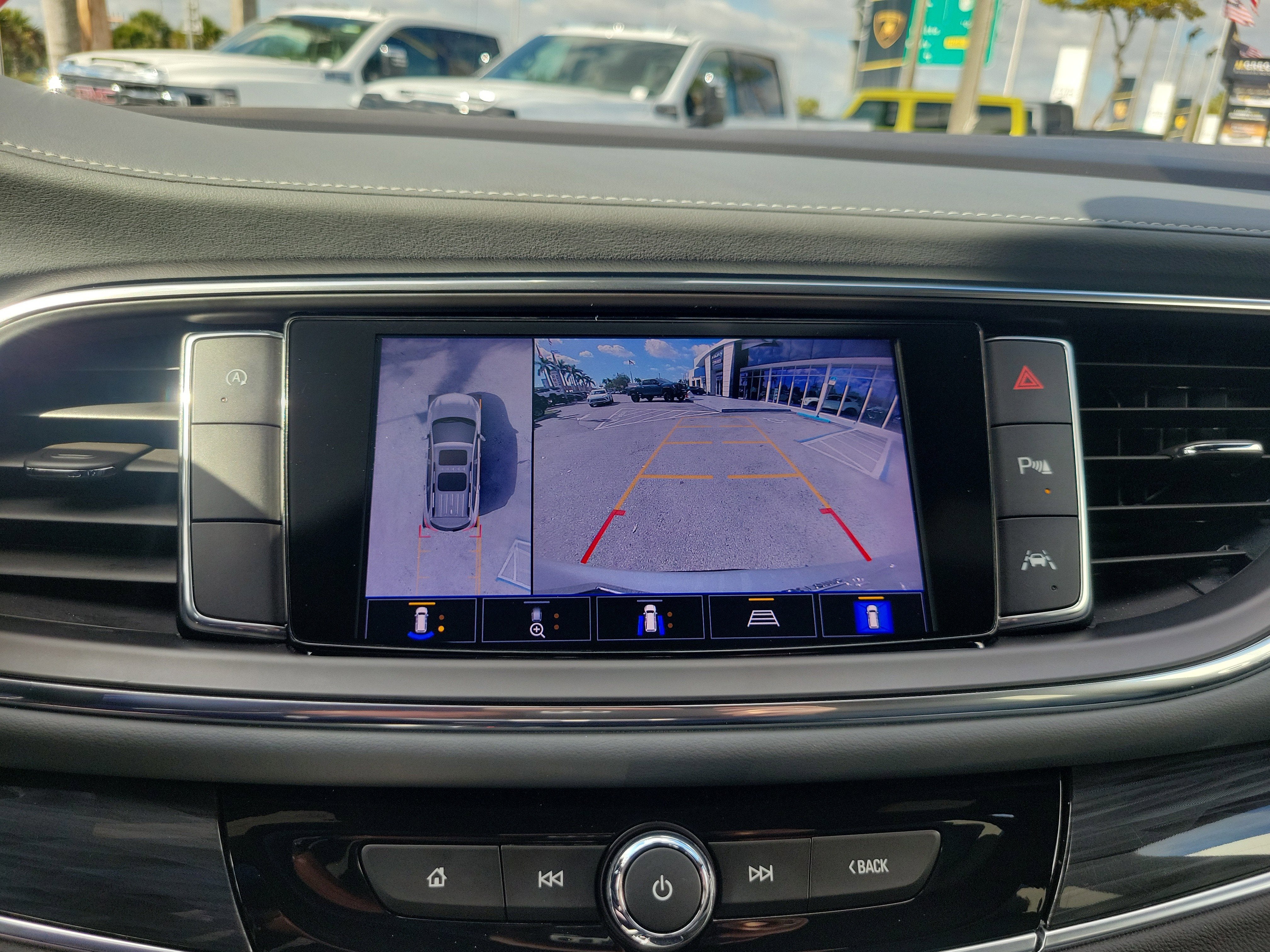 2022 Buick Enclave Essence