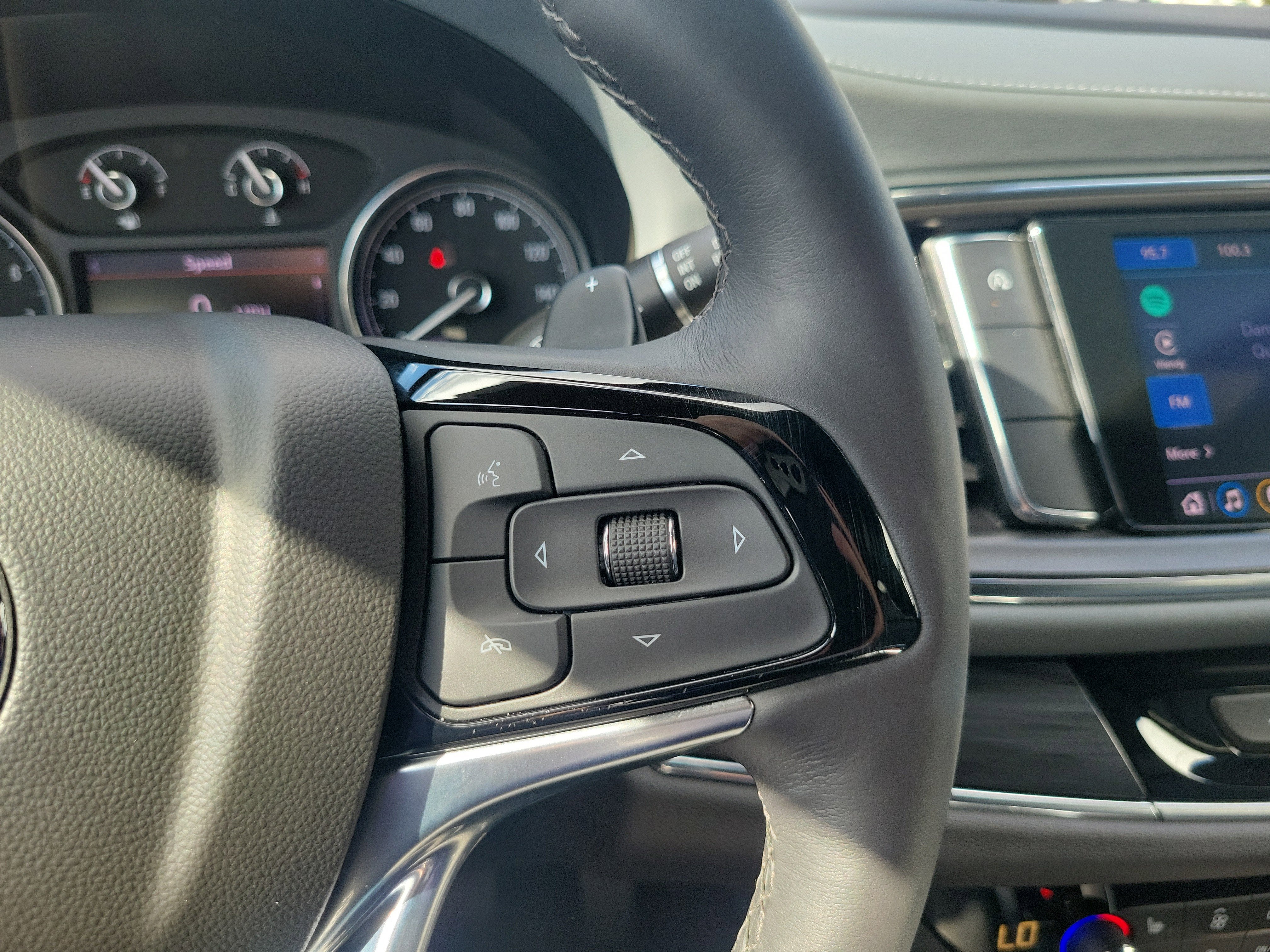 2022 Buick Enclave Essence