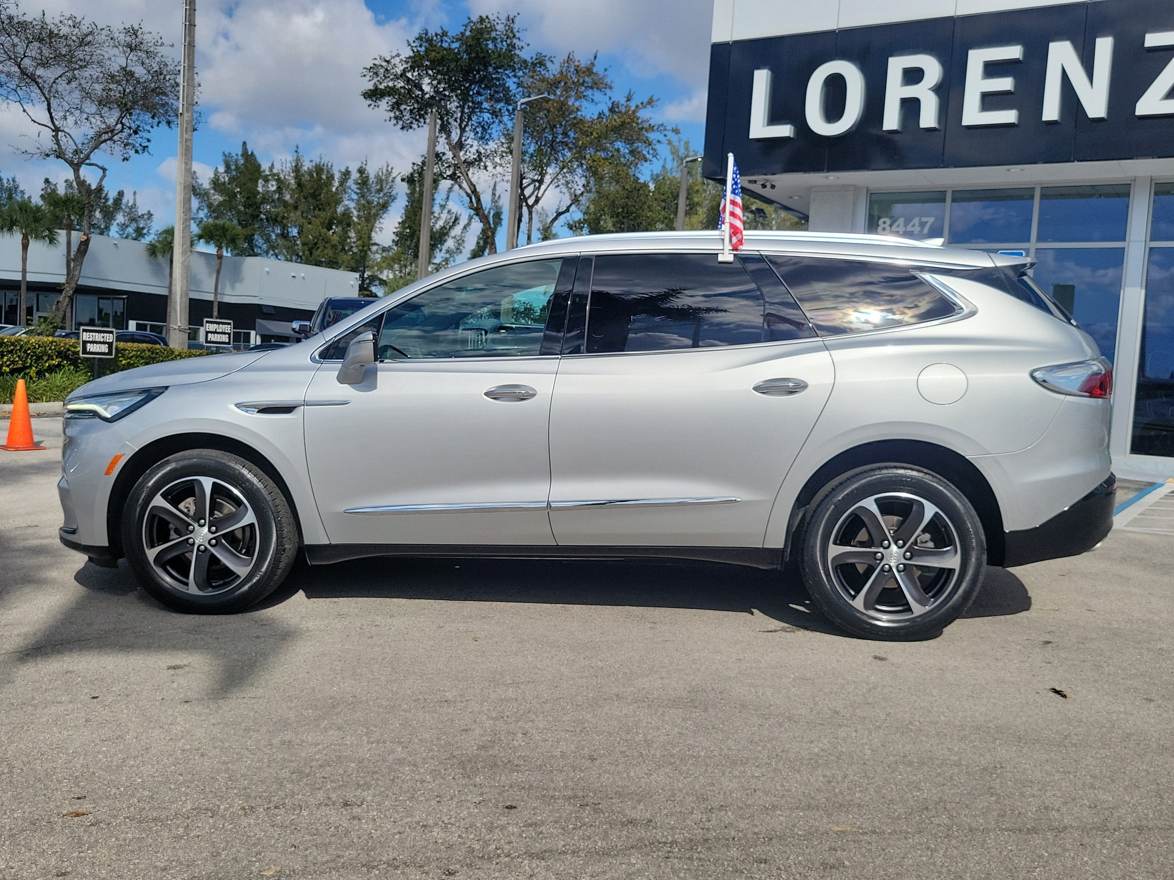 2022 Buick Enclave Essence