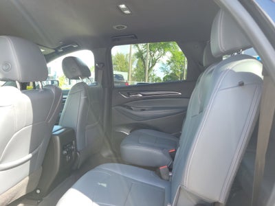 2022 Buick Enclave Essence