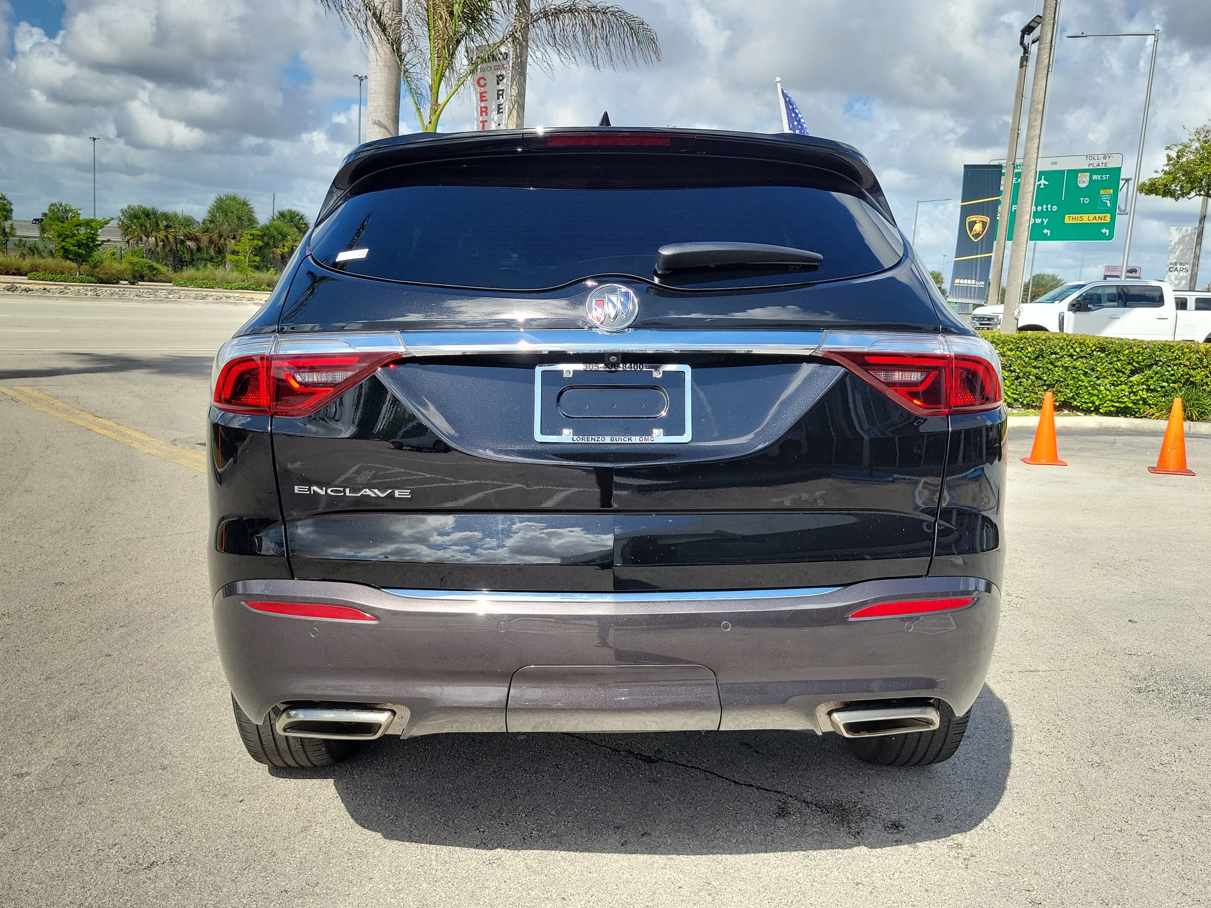 2022 Buick Enclave Essence