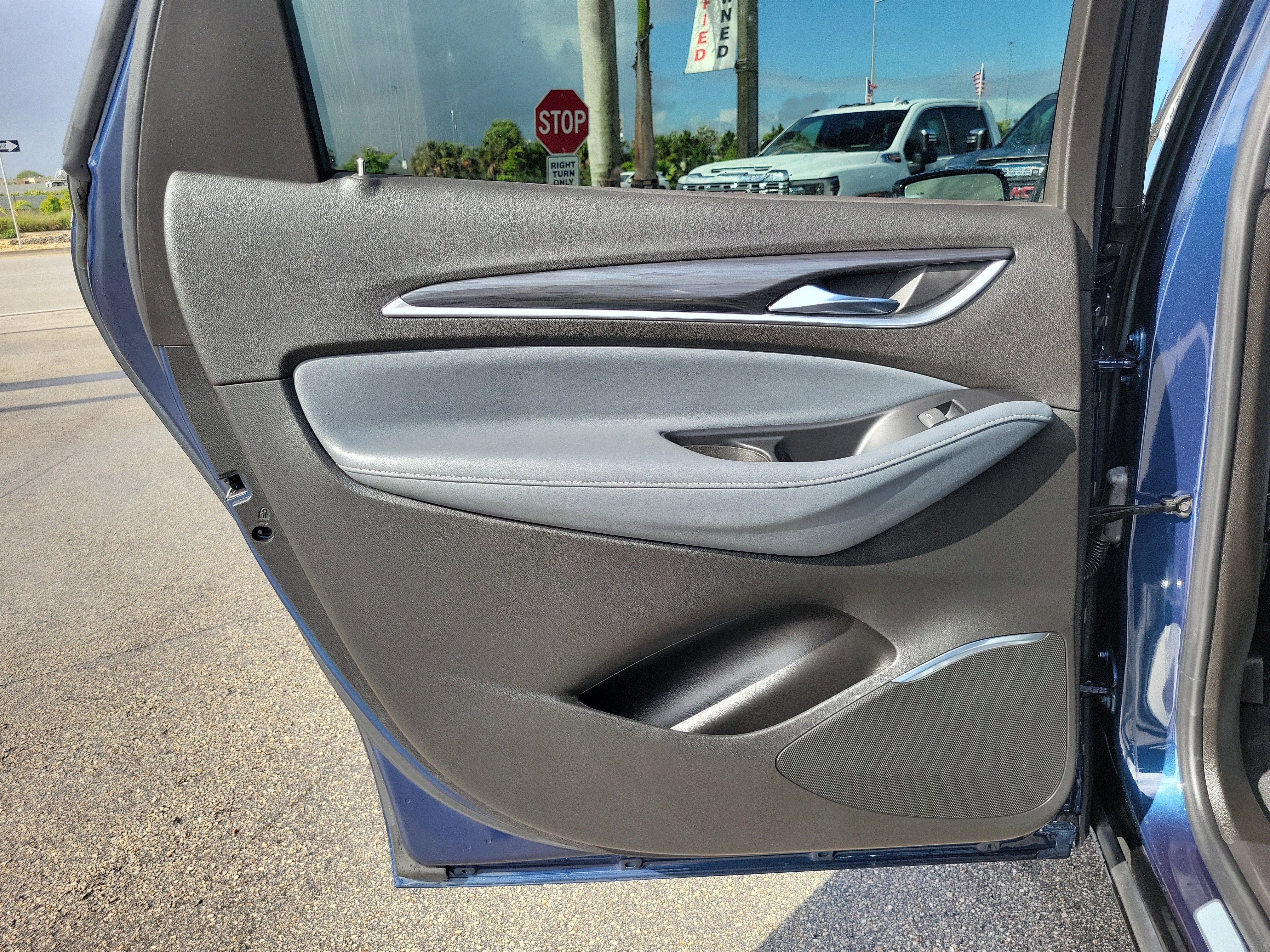 2023 Buick Enclave Premium