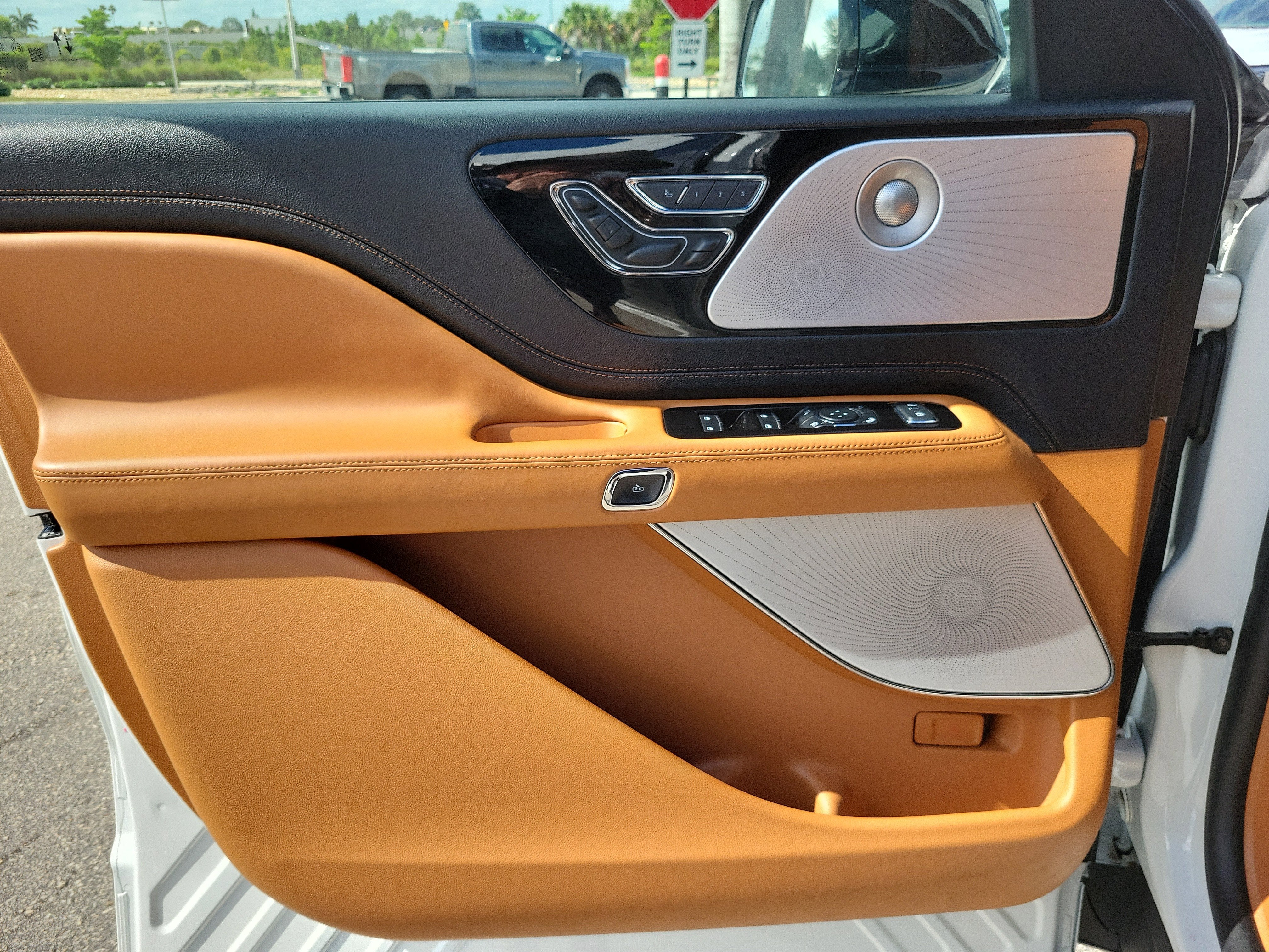 2024 Lincoln Aviator Black Label