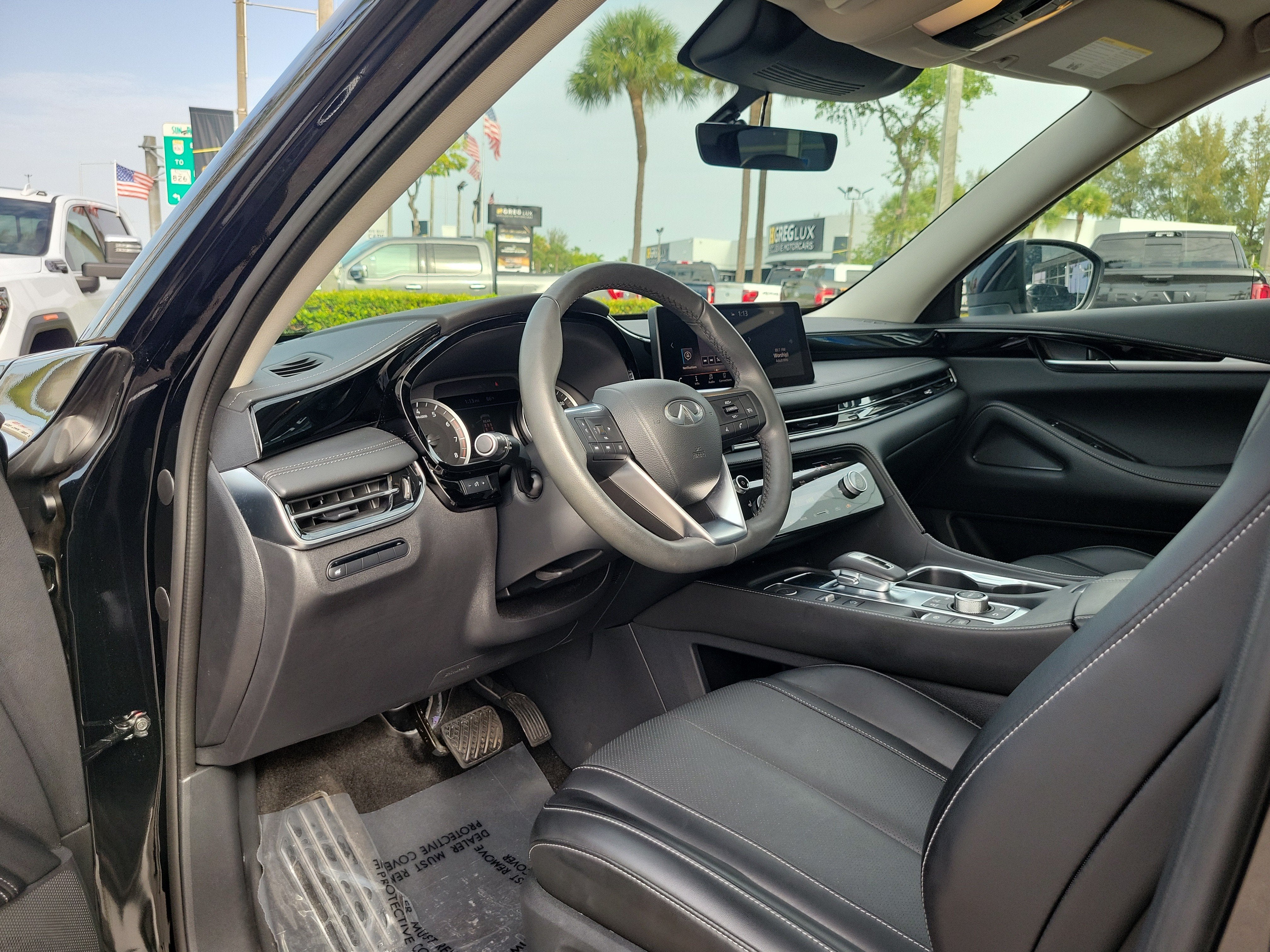 2025 INFINITI QX60 PURE