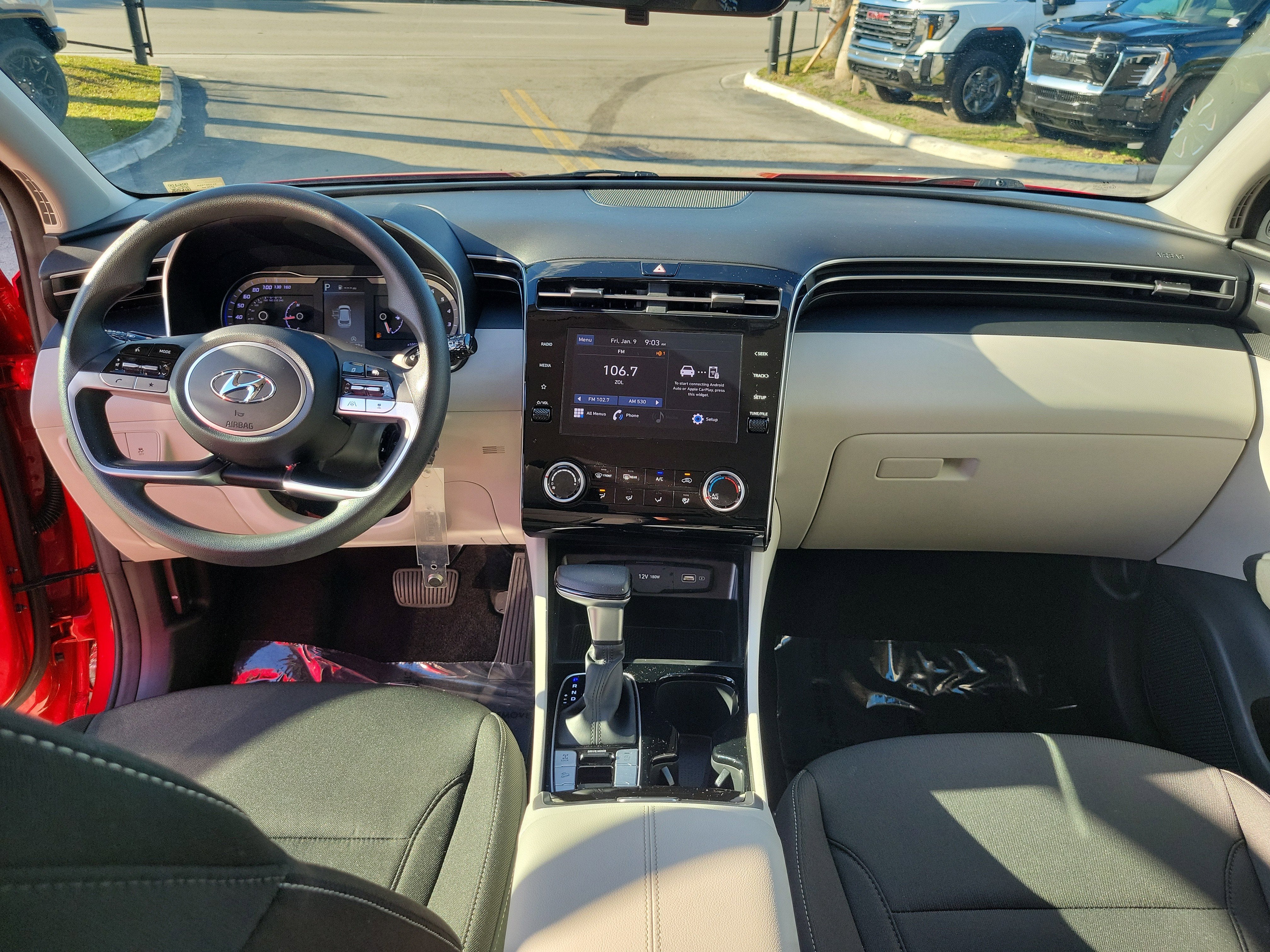 2023 Hyundai Tucson SE