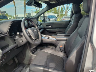 2025 Toyota Sienna Platinum