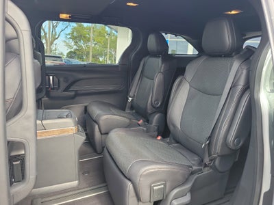 2025 Toyota Sienna Platinum