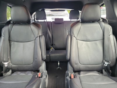 2025 Toyota Sienna Platinum