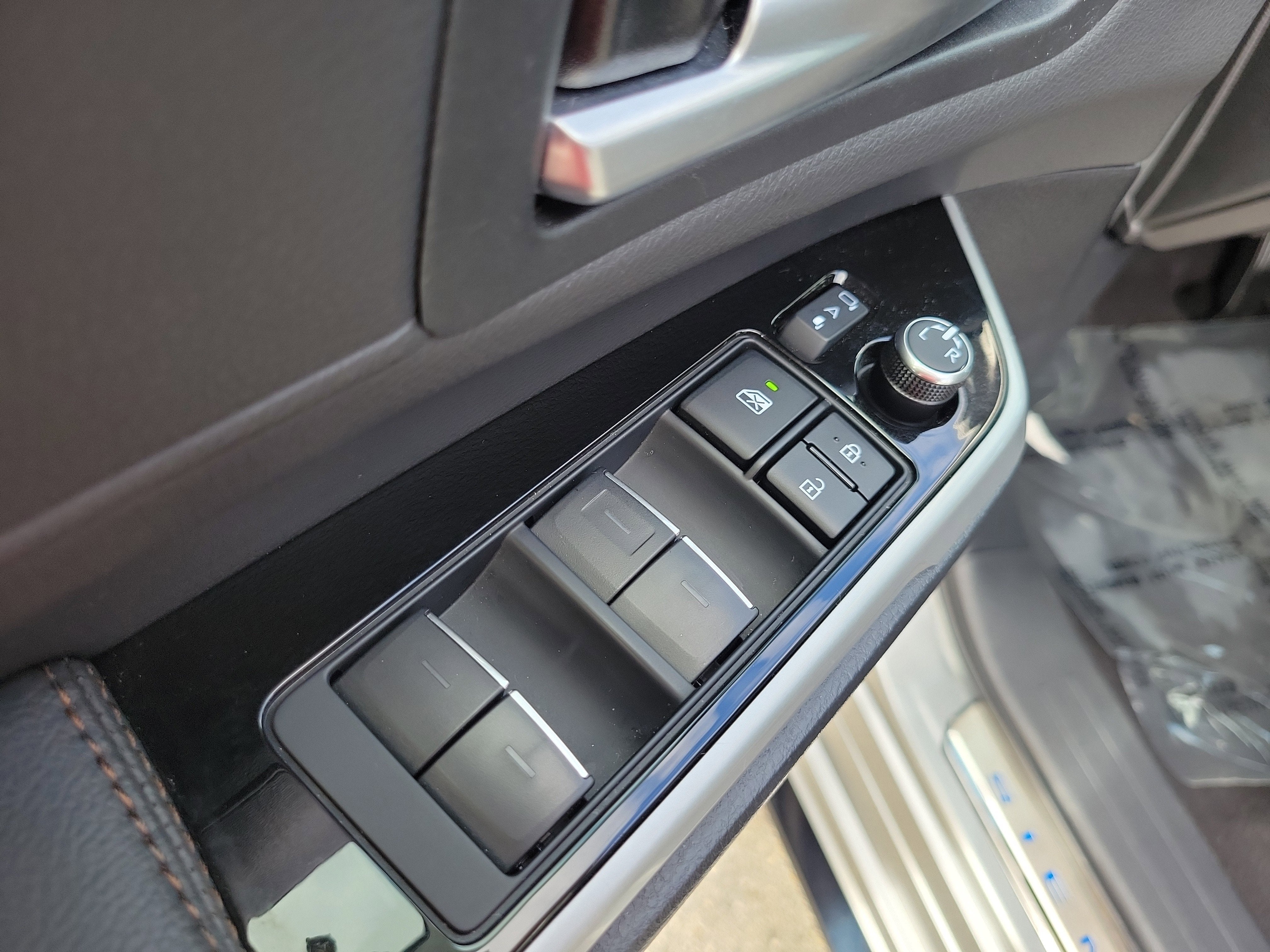 2025 Toyota Sienna Platinum