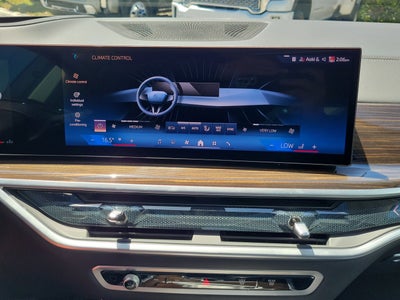 2024 BMW X7 xDrive40i